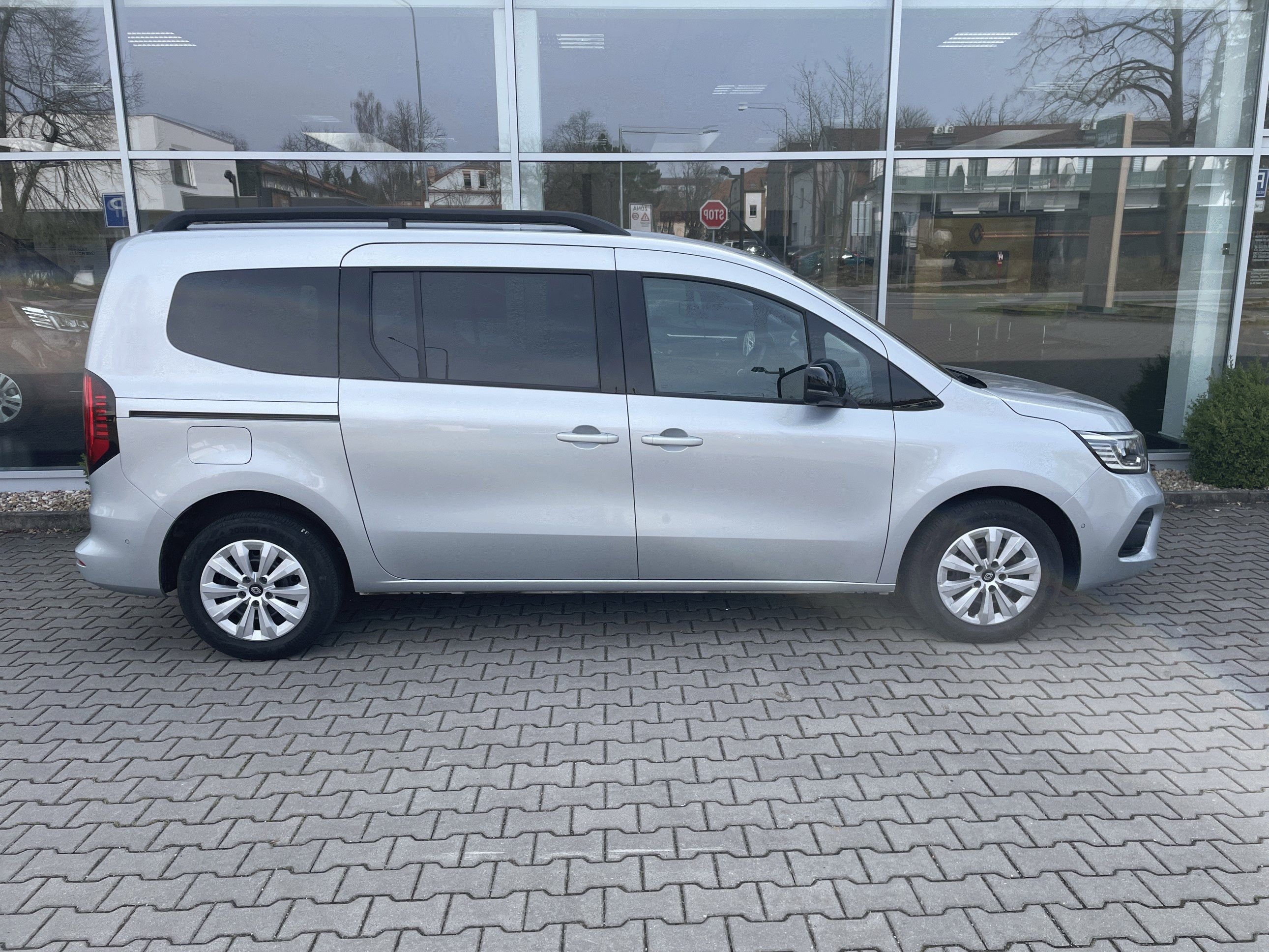 Renault Kangoo, Blue dCi 95 Grand Techno - fotka 3