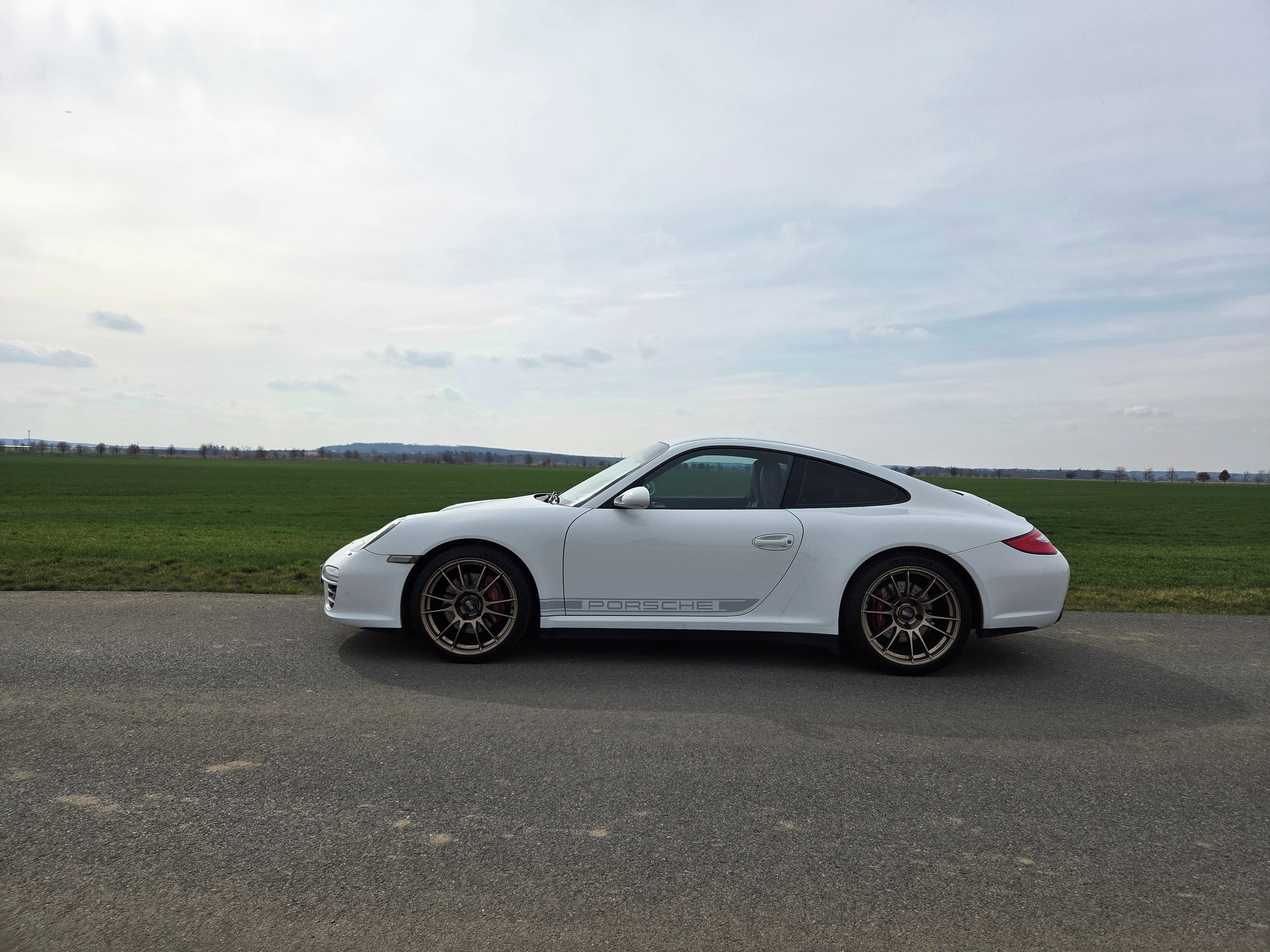 Porsche 911, Carrera 4S - fotka 2