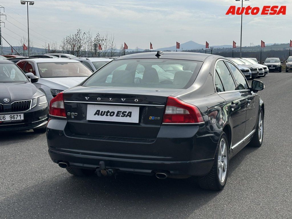 Volvo S80, 2.4,Navi,xenon,kůže - fotka 6
