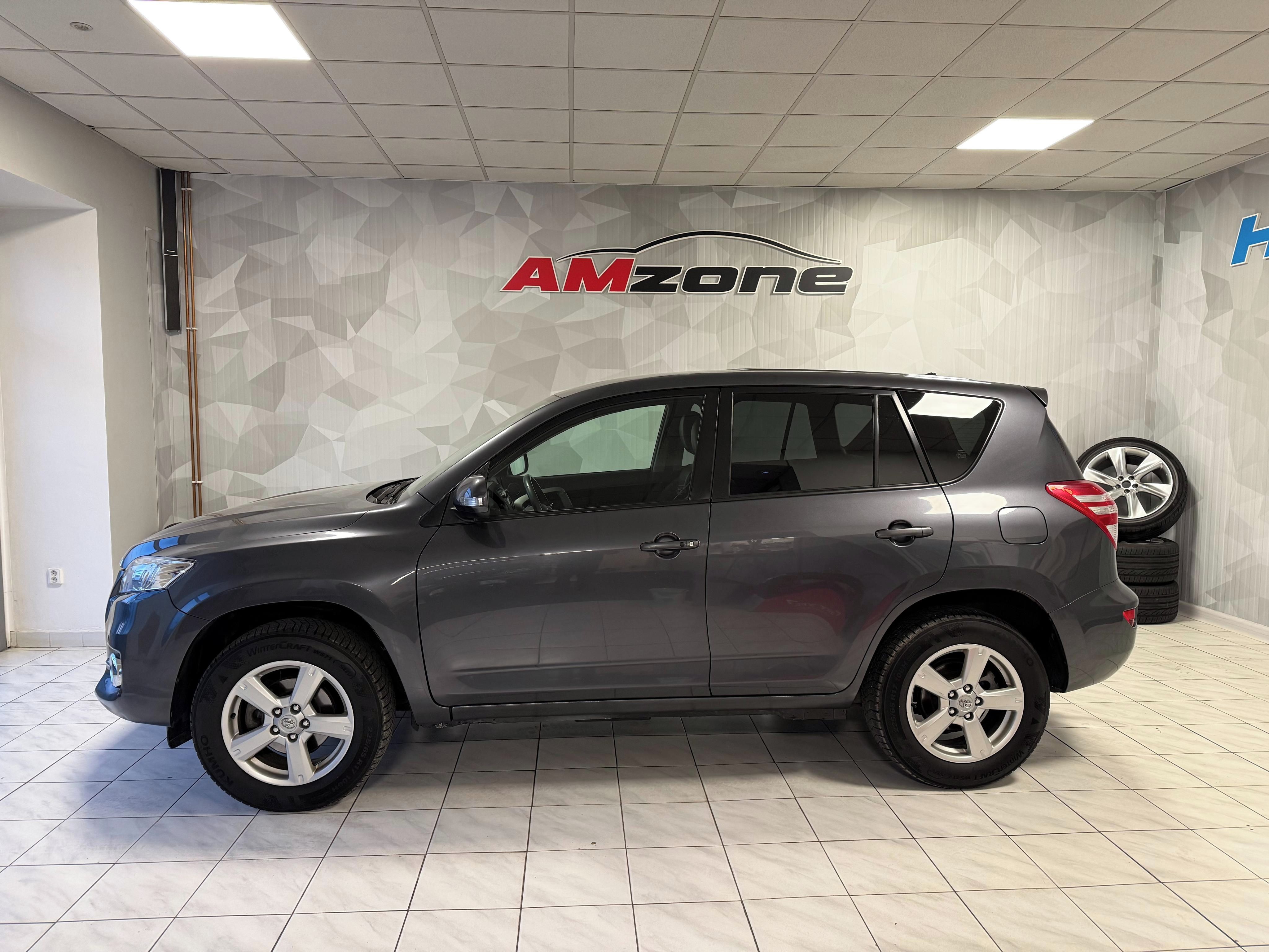 Toyota Rav4, 2,0i 4X4 Automat, Tažné zař. - fotka 3
