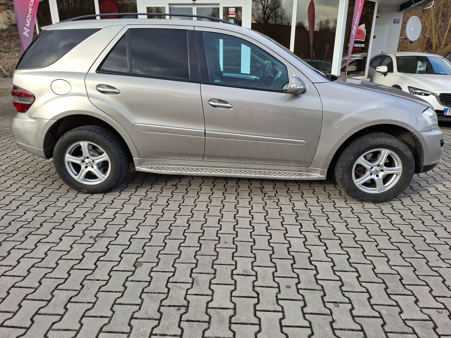 Mercedes-Benz ML, 320CDI 165kW 4MATIC - fotka 6