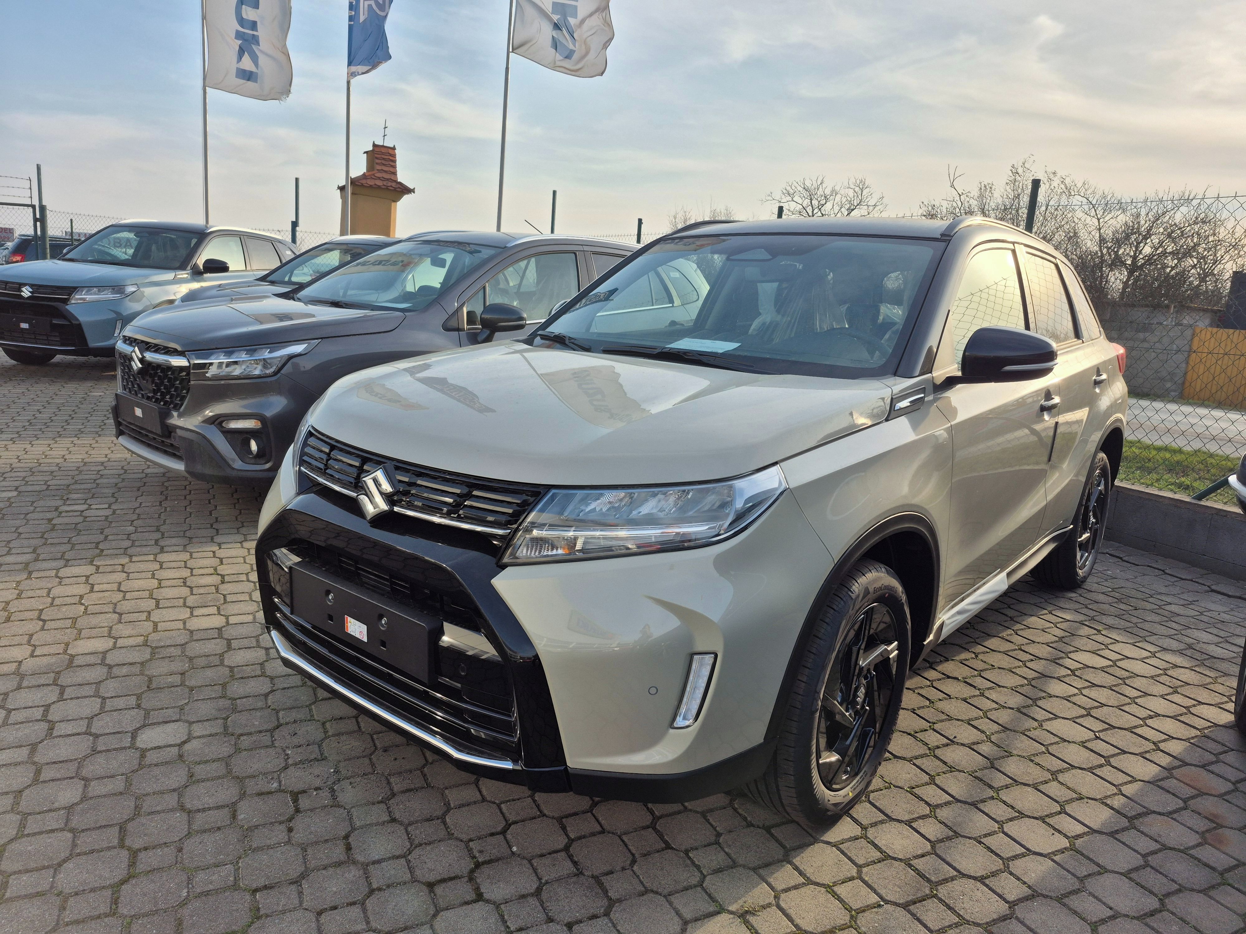 Suzuki Vitara, Elegance BlackEdition + KOLA - fotka 3