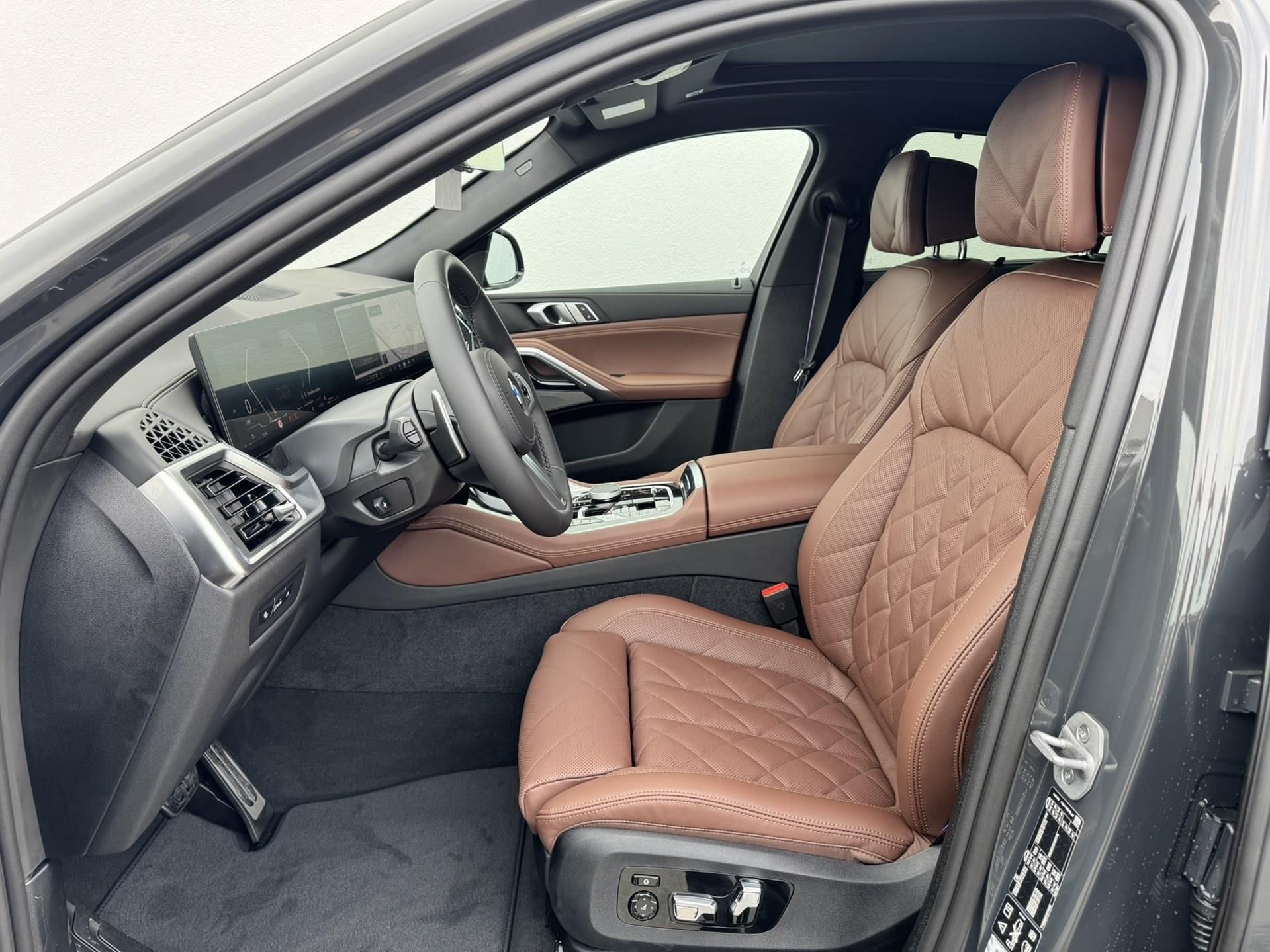 BMW X6, X6 xDrive40d - fotka 6