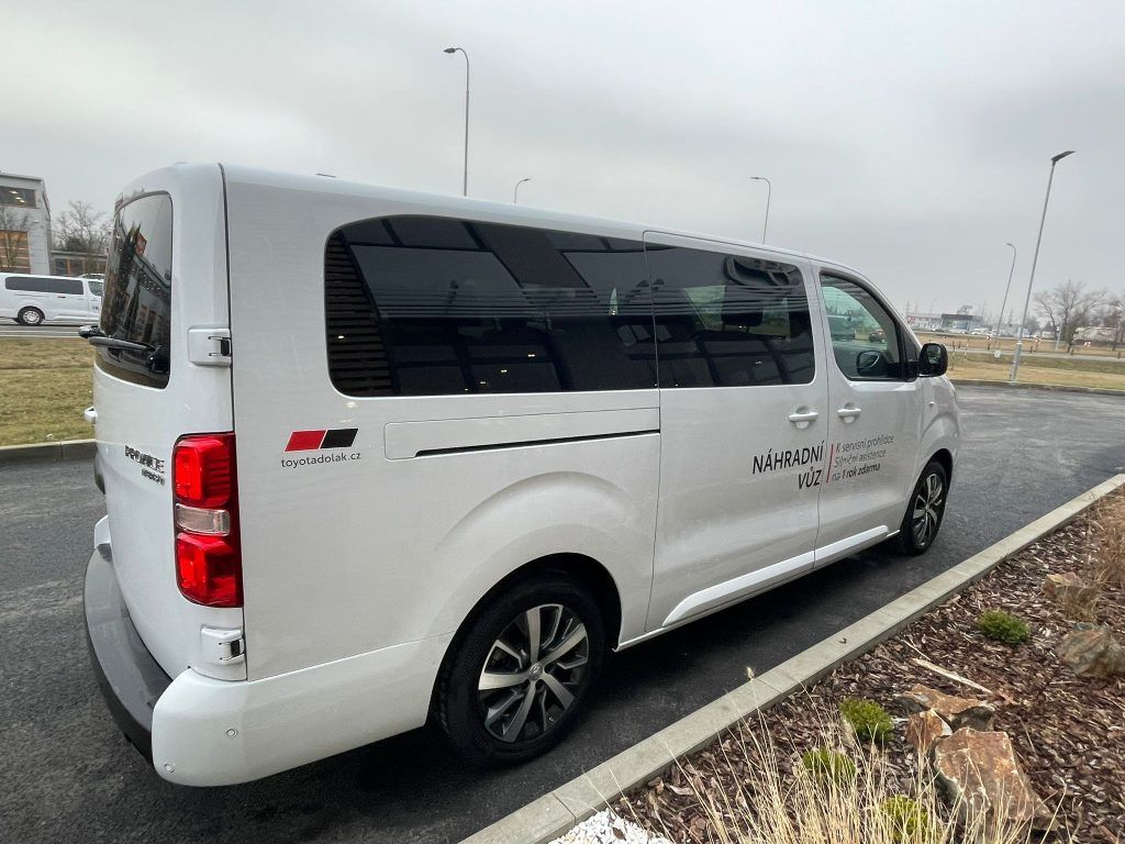 Toyota Proace Verso, 2.0D-4D 144HP M/T Business 8S - fotka 6