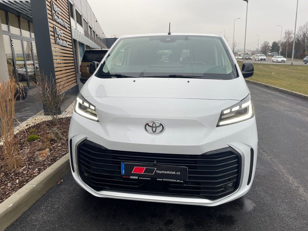 Toyota Proace Verso, 2.0D-4D 144HP M/T Business 8S - fotka 4
