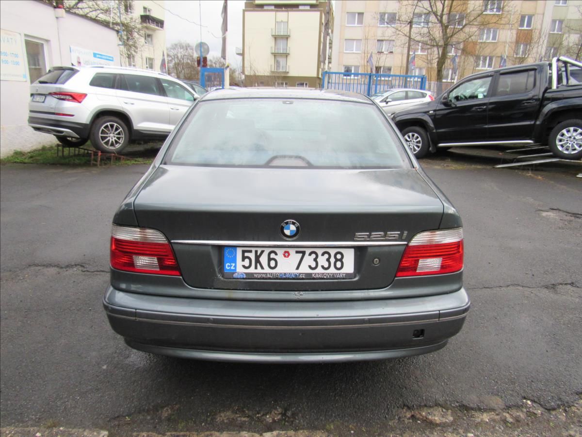 BMW Řada 5, 2,5 525i Steptronic Exklusiv - fotka 5