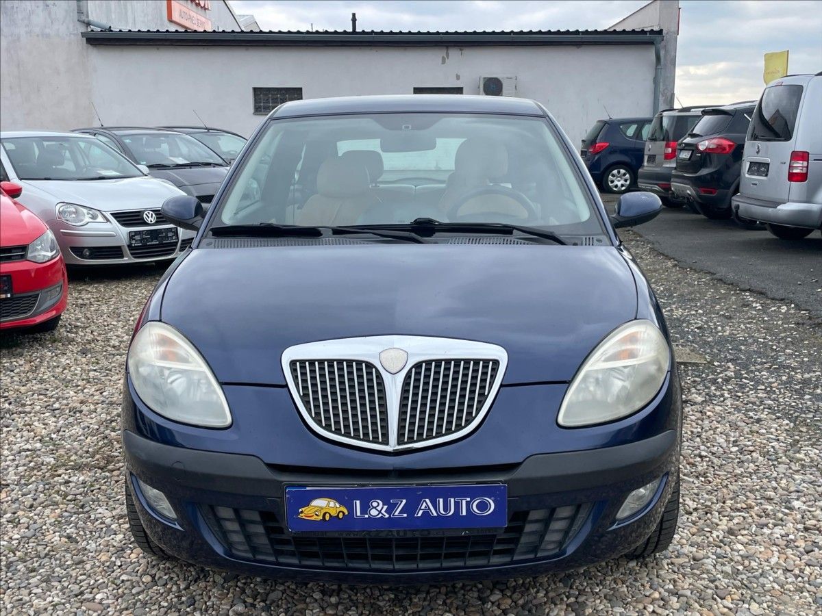 Lancia Y, 1,2 i  Ypsilon - fotka 2