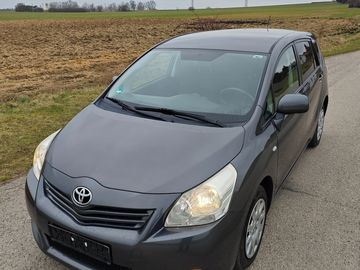 Life 1.8 (7-míst) / 108 kW /