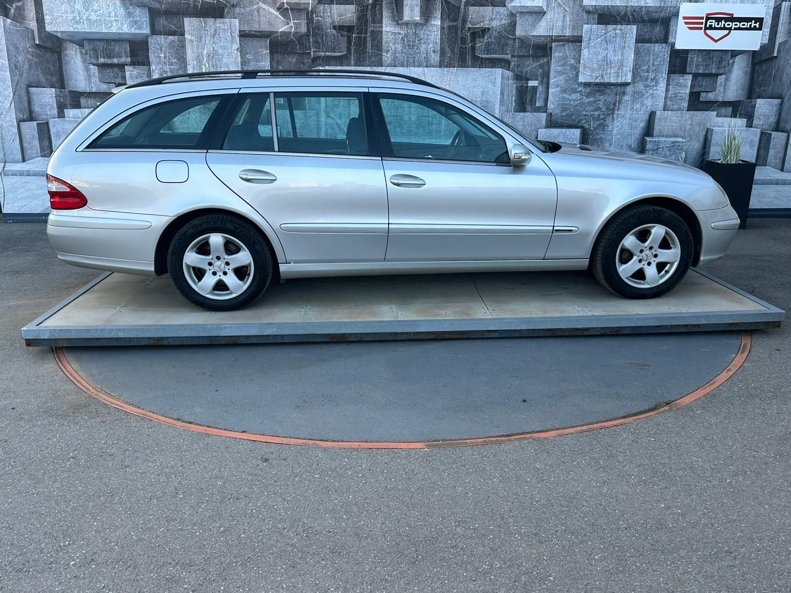 Mercedes-Benz Třídy E, E320CDi,150KW, VYHŘ.SED.,TEMP. - fotka 5