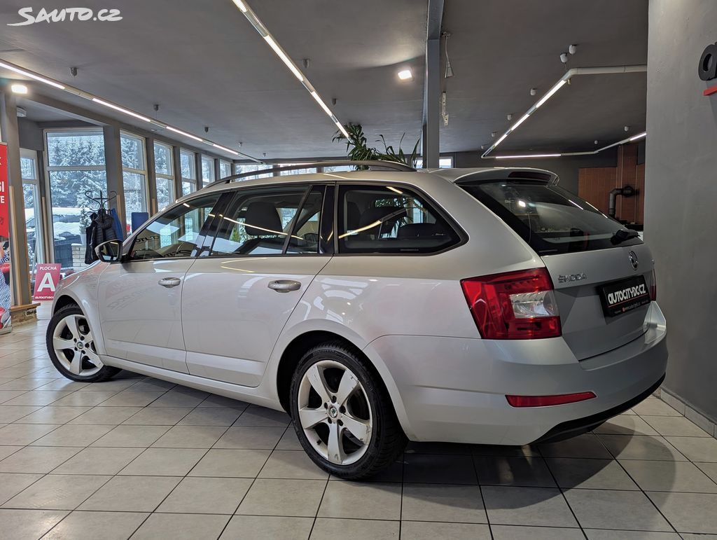 Škoda Octavia, KOMBI 1.6 TDi 81kW DSG STYLE - fotka 5