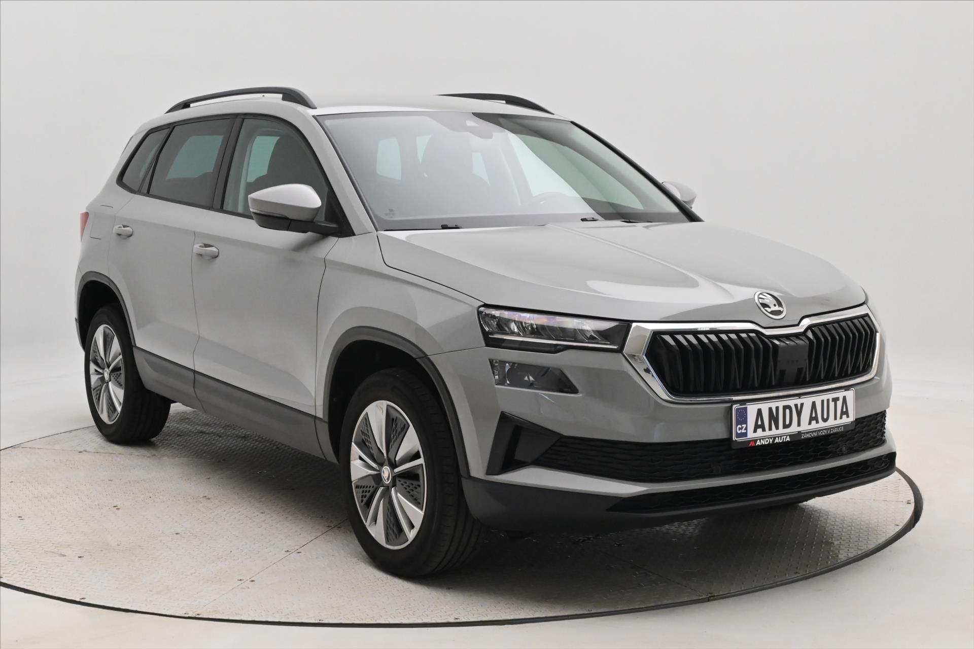 Škoda Karoq, 2,0 TDI 85 KW DSG Ambiente Zár - fotka 3