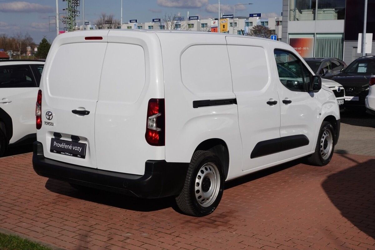 Toyota Proace City, 1,5D-4D 75kW L2 M/T - fotka 4