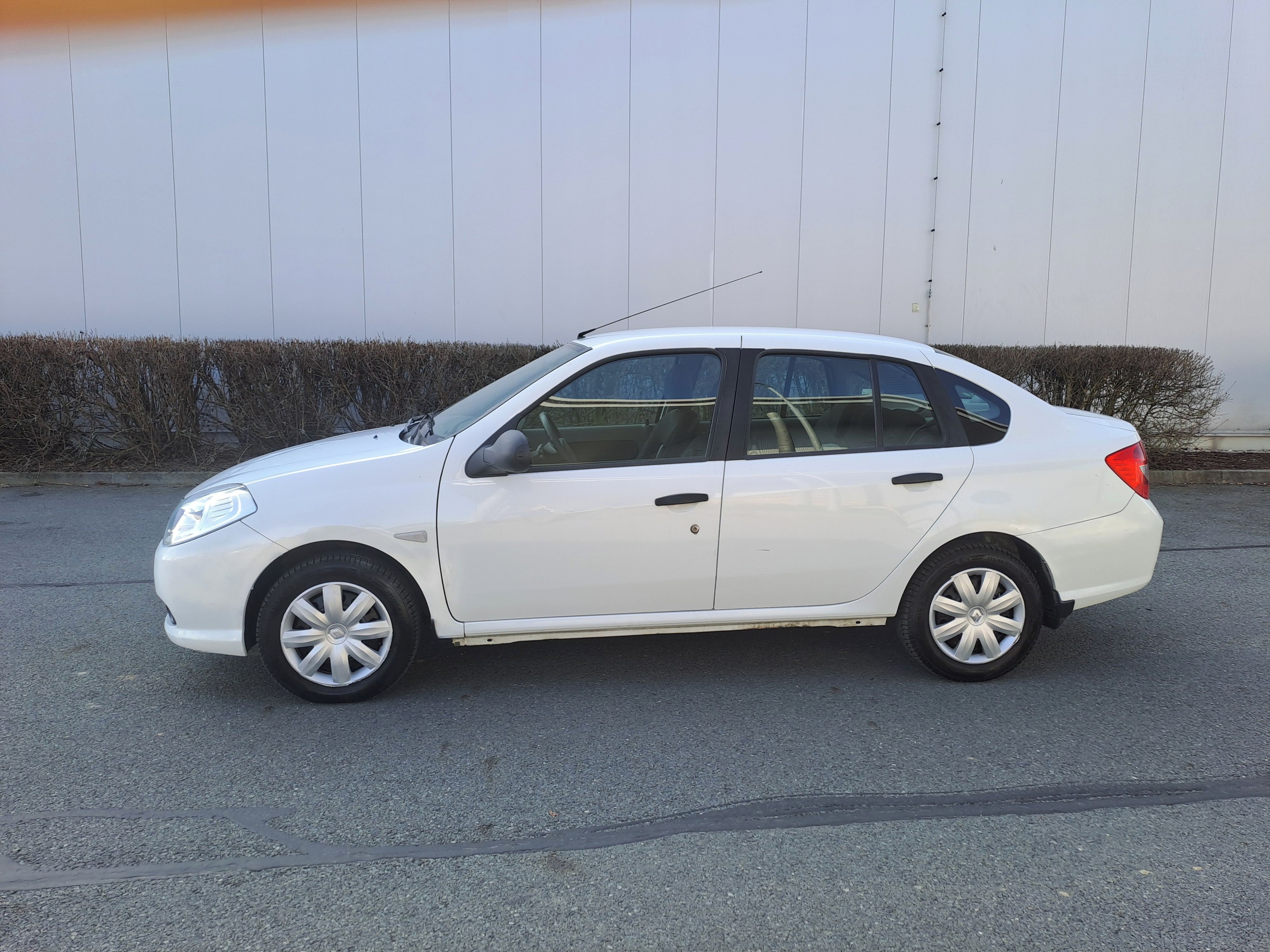 Renault Thalia, 1.2i ČR 2.MAJ POUZE 81 940KM - fotka 4