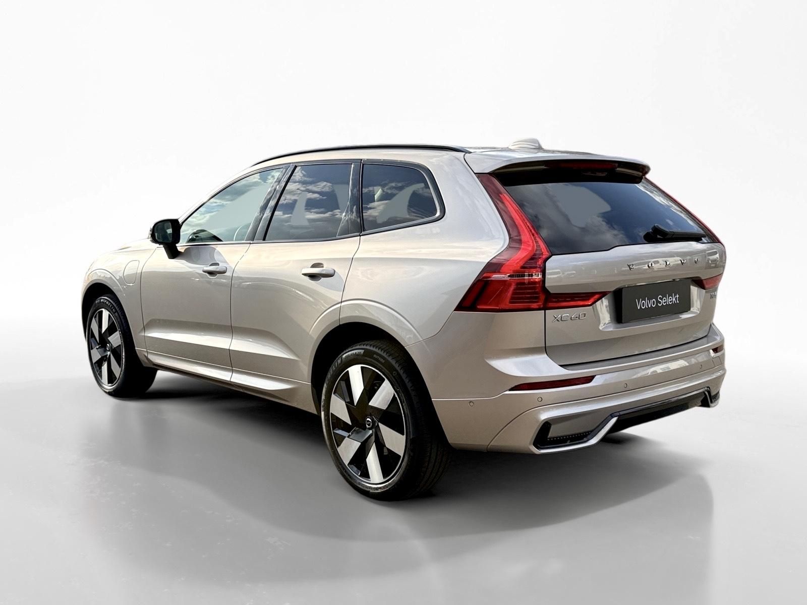 Volvo XC60, T8 AWD RECH.*ULTRA DARK + kola - fotka 5