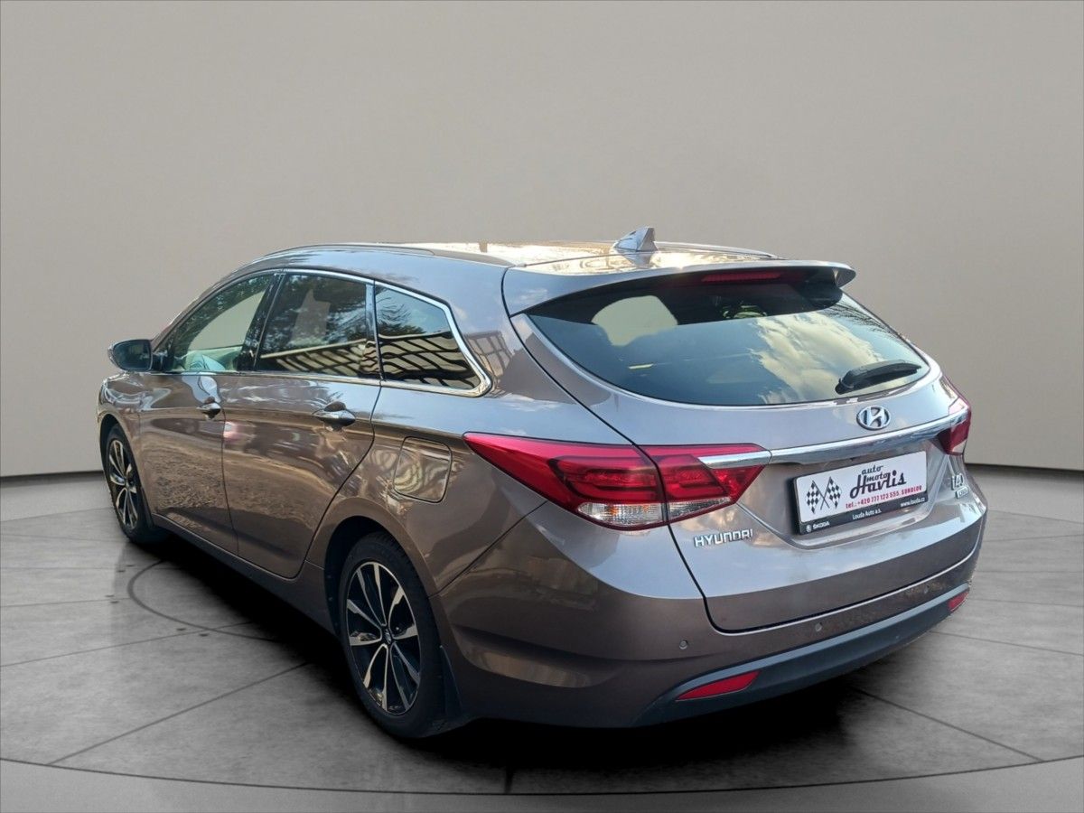 Hyundai i40, 1,6 CRDI KOMBI DCT - fotka 4