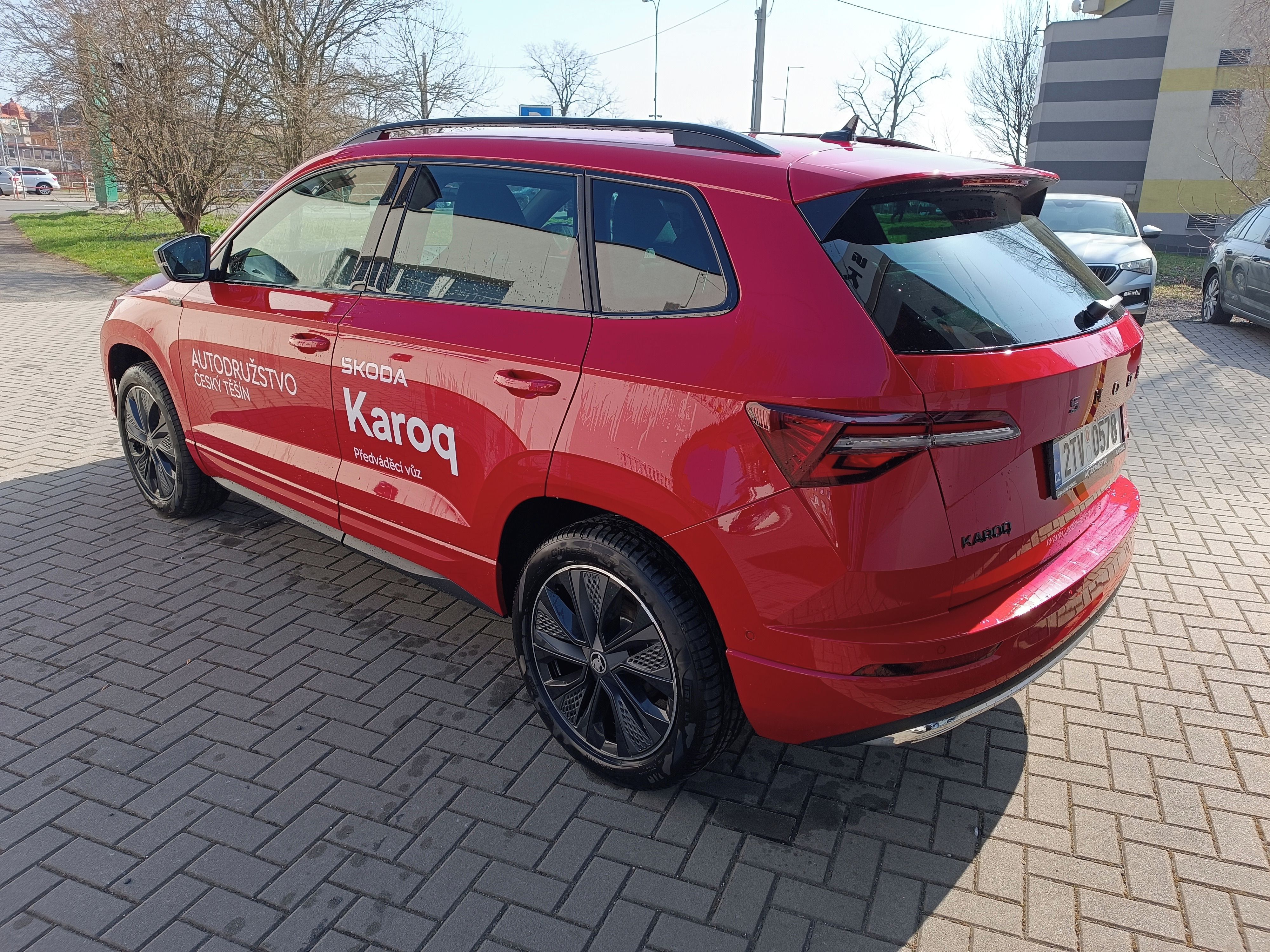 Škoda Karoq, Sportl. 2,0TDI 110Kw 7DSG 4x4 - fotka 4
