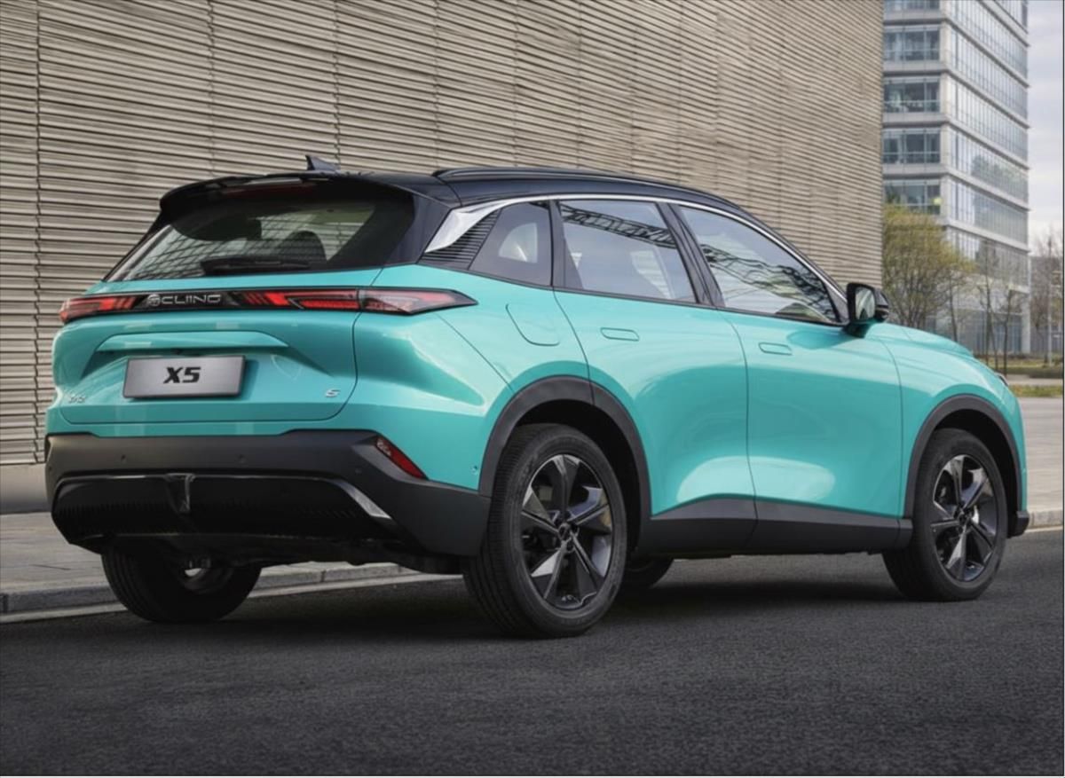 BAIC X5, 1,5 4x2  1.5T+7DCT - fotka 2