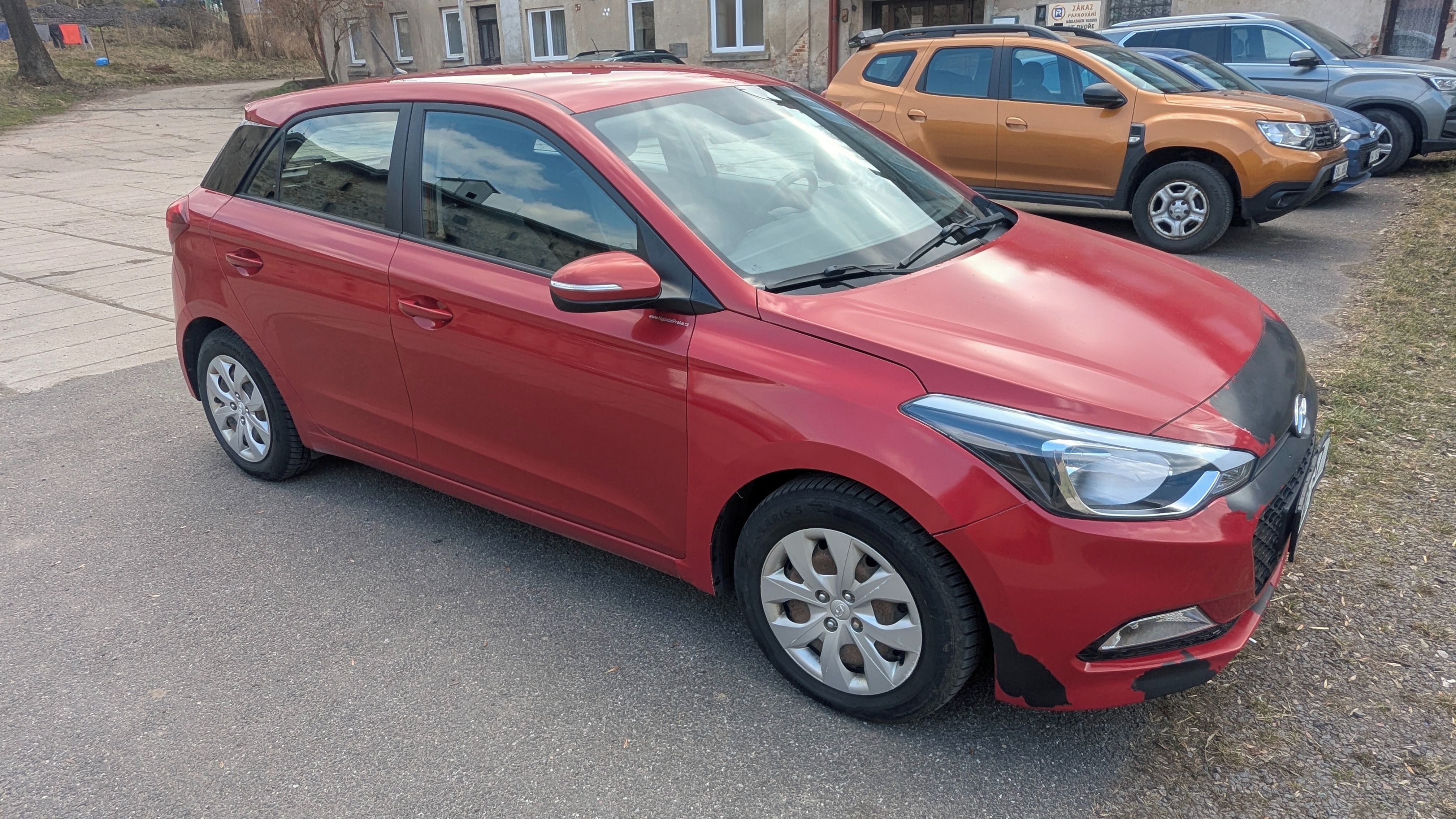 Hyundai i20, 1,1 CRDi, ČR, 1. maj., 4,5 l - fotka 3