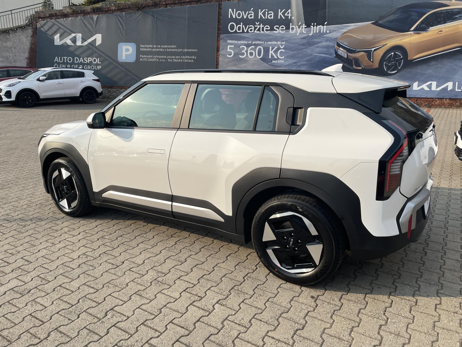 Kia EV3, AC elektromotor 4x2 AIR 150kW - fotka 5