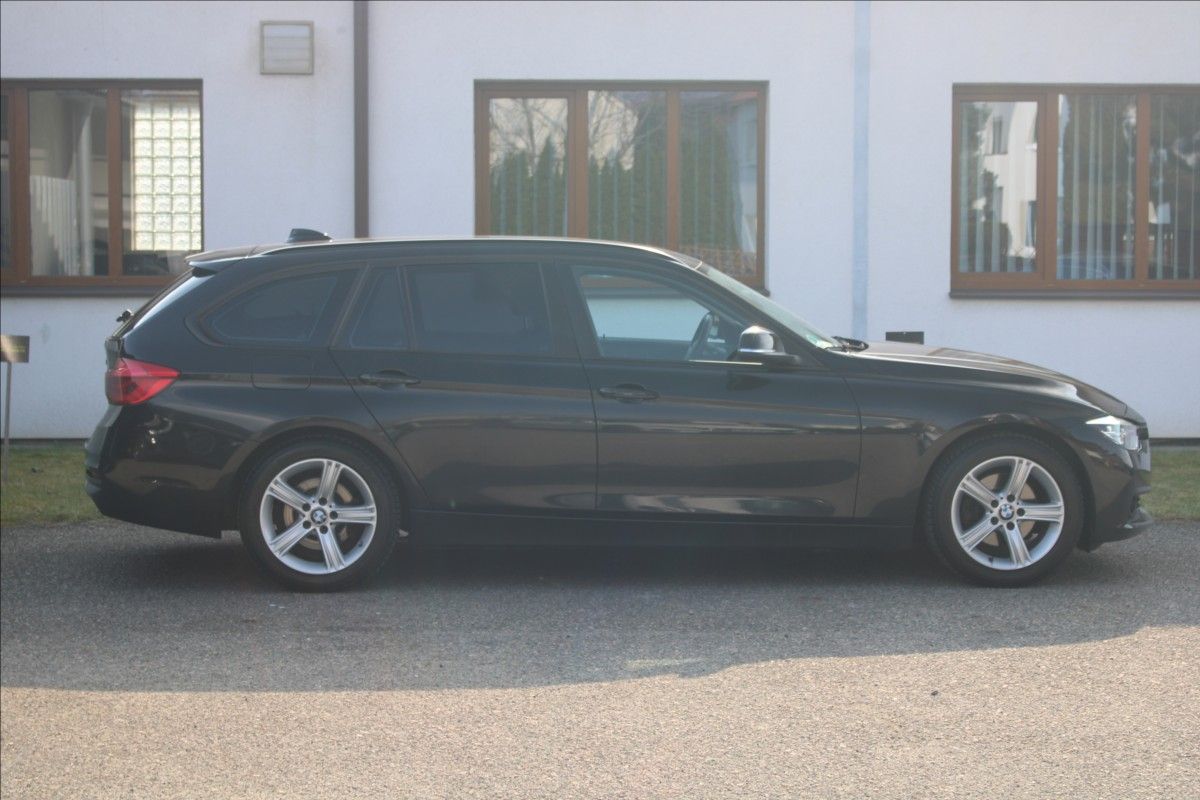 BMW Řada 3, 320d 140kW SPORTLINE+ZÁRUKA - fotka 3