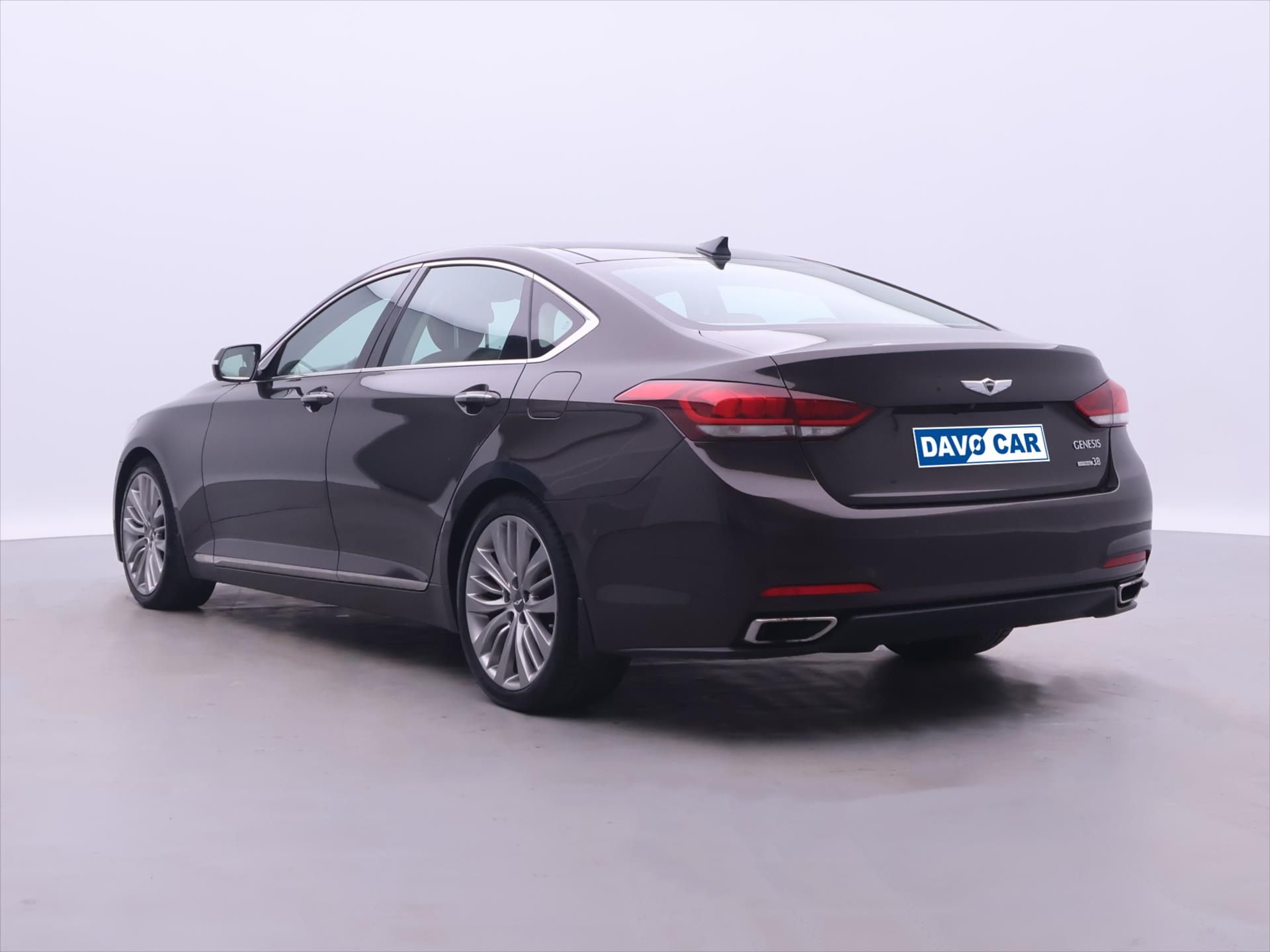 Hyundai Genesis, 3,8 GDI 232kW CZ DPH - fotka 5