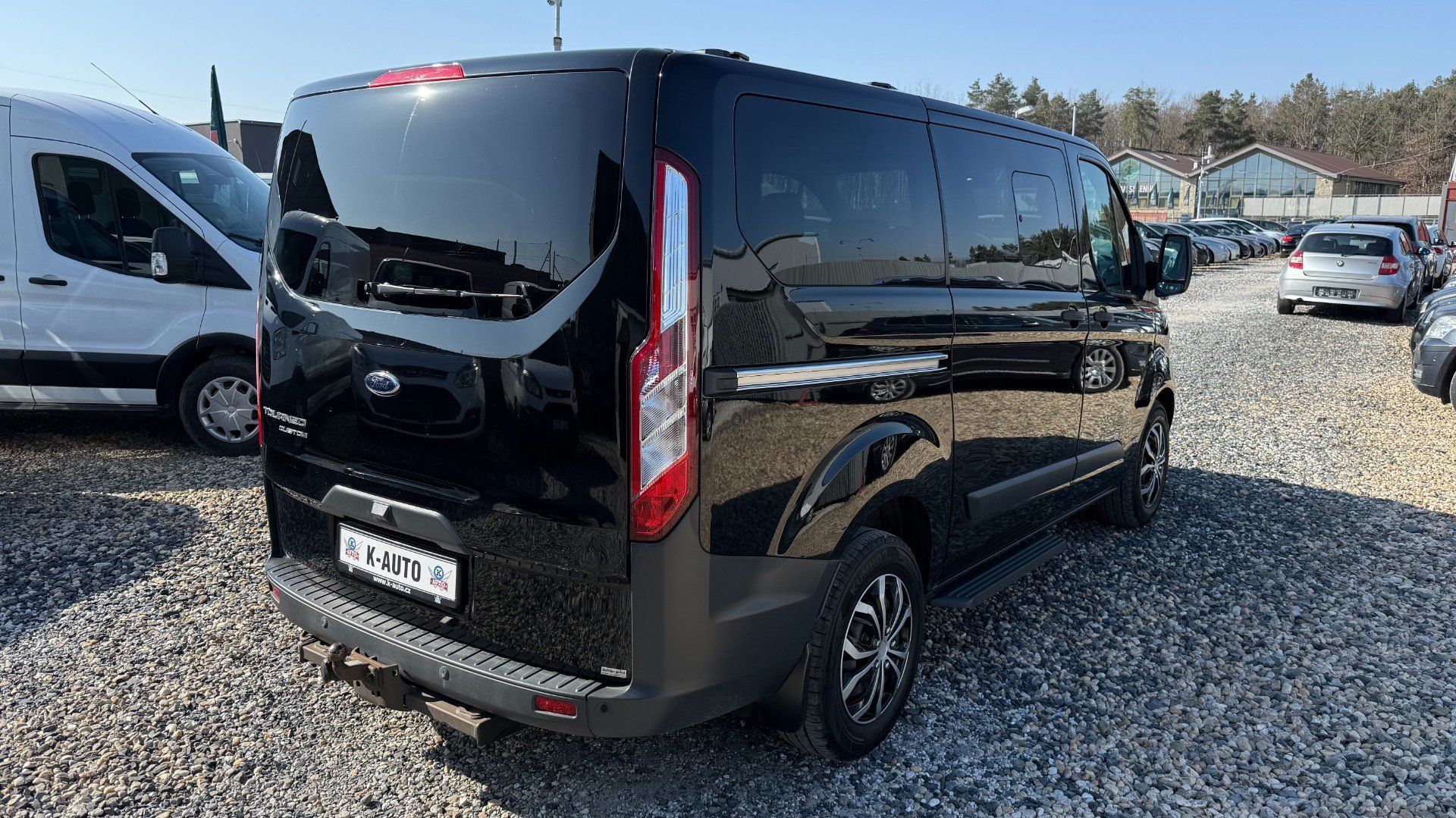Ford Tourneo Custom, 2.0TDCi 125kW*A/T*8míst*Tažne* - fotka 4