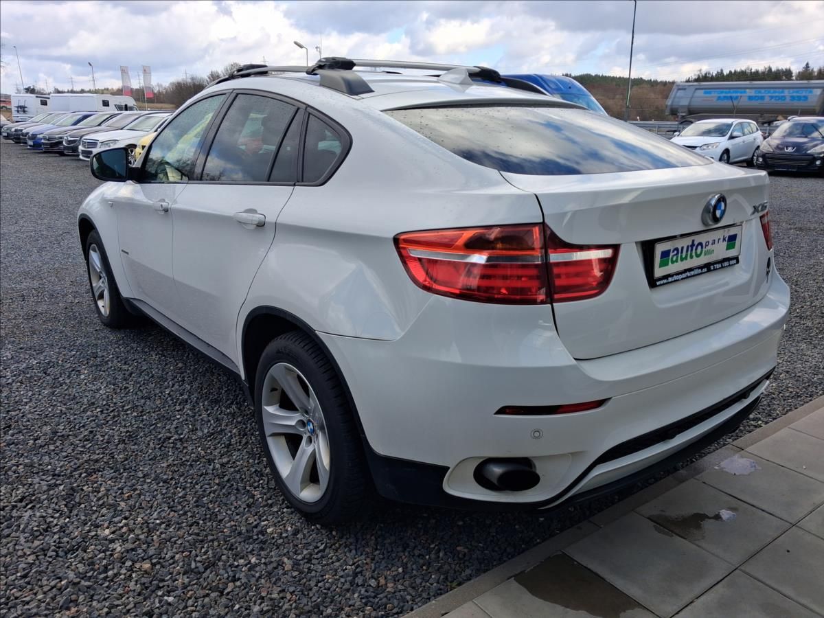 BMW X6, 3,0 X-Drive, kamera - fotka 5