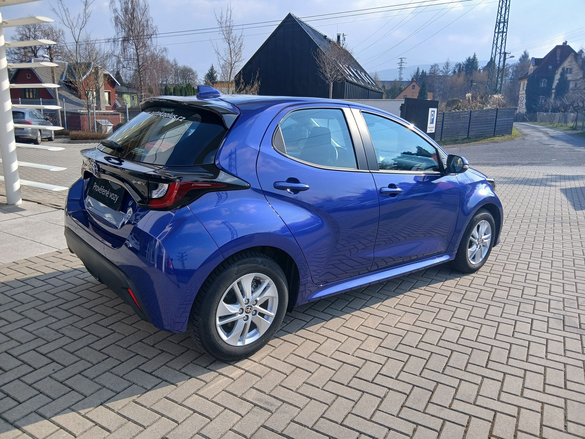 Toyota Yaris, 1.5 Hybrid e-CVT Comfort - fotka 6