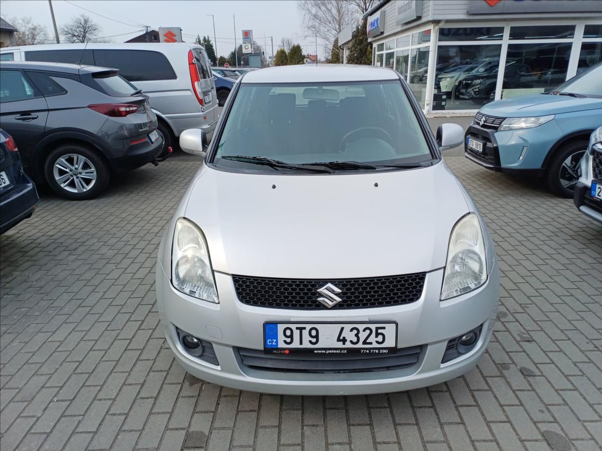 Suzuki Swift, 1,3 4x4 - fotka 2