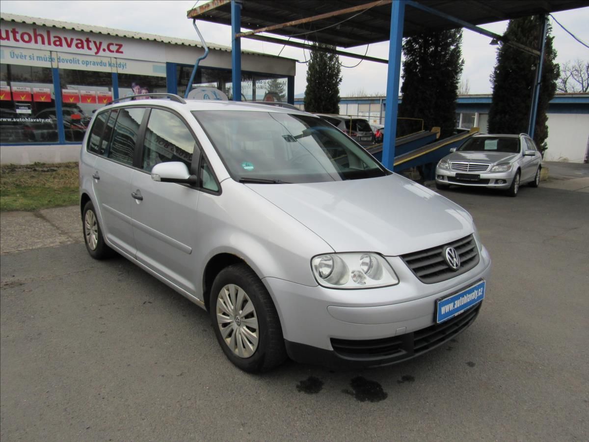 Volkswagen Touran, 1,6 MPi 75kW - fotka 3