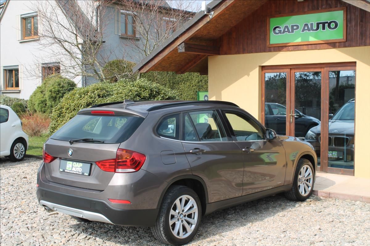 BMW X1, 118D 100kW sDRIVE - fotka 6