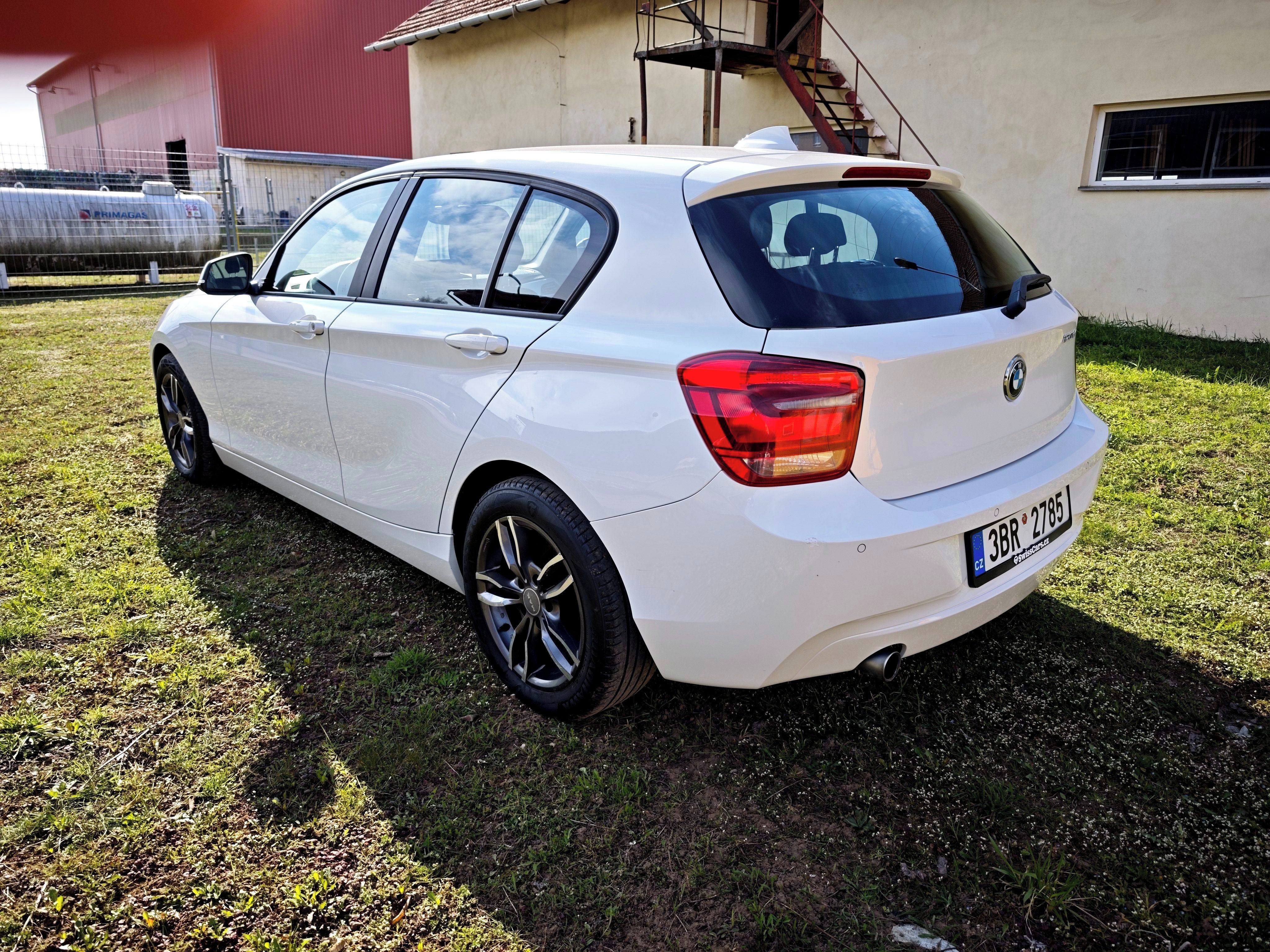 BMW Řada 1, 120d 135kw 7st AT, navi profes - fotka 3