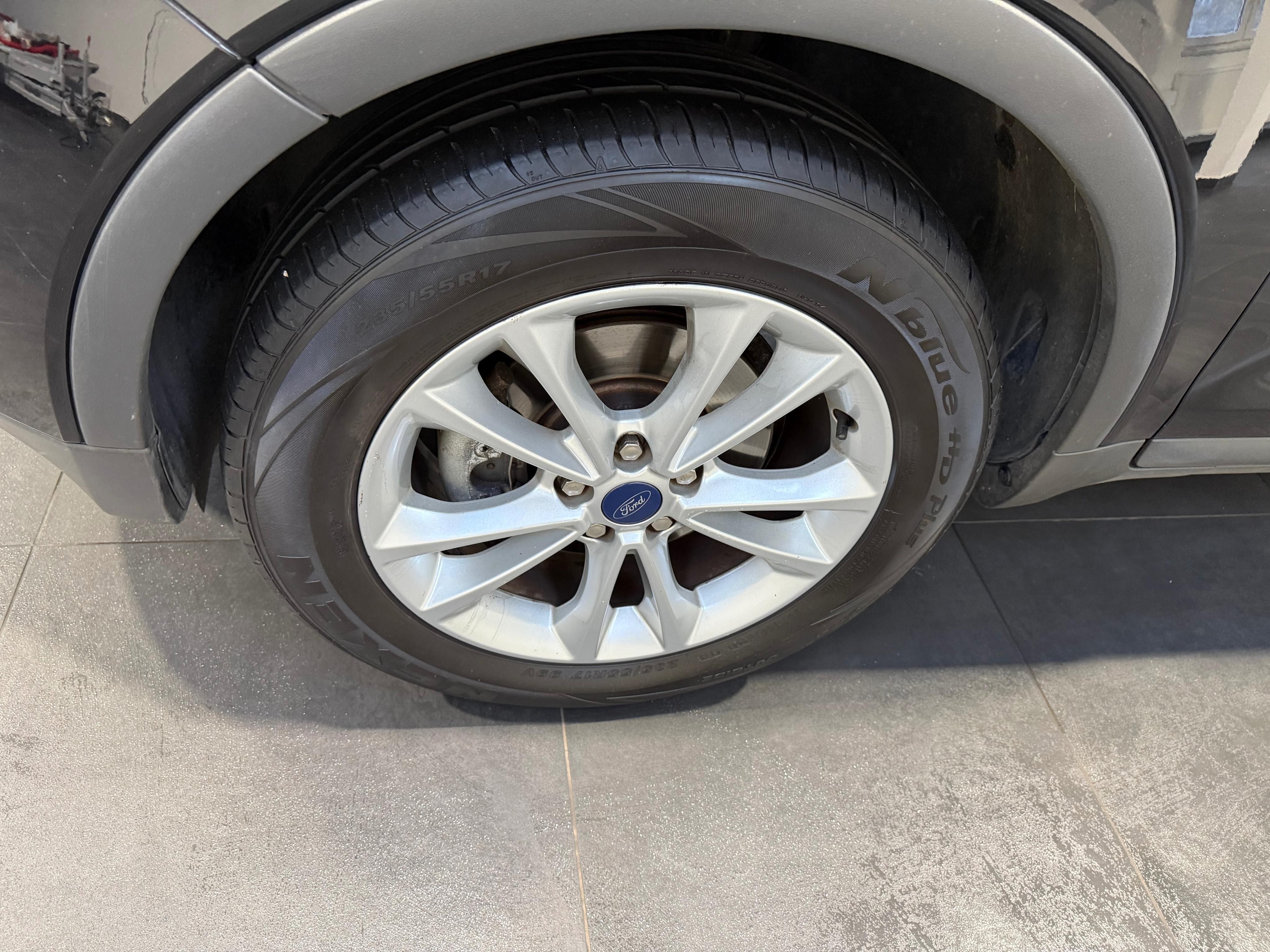 Ford Kuga, . 2.0 TDCi 4×4 AT 120kW PANO - fotka 4
