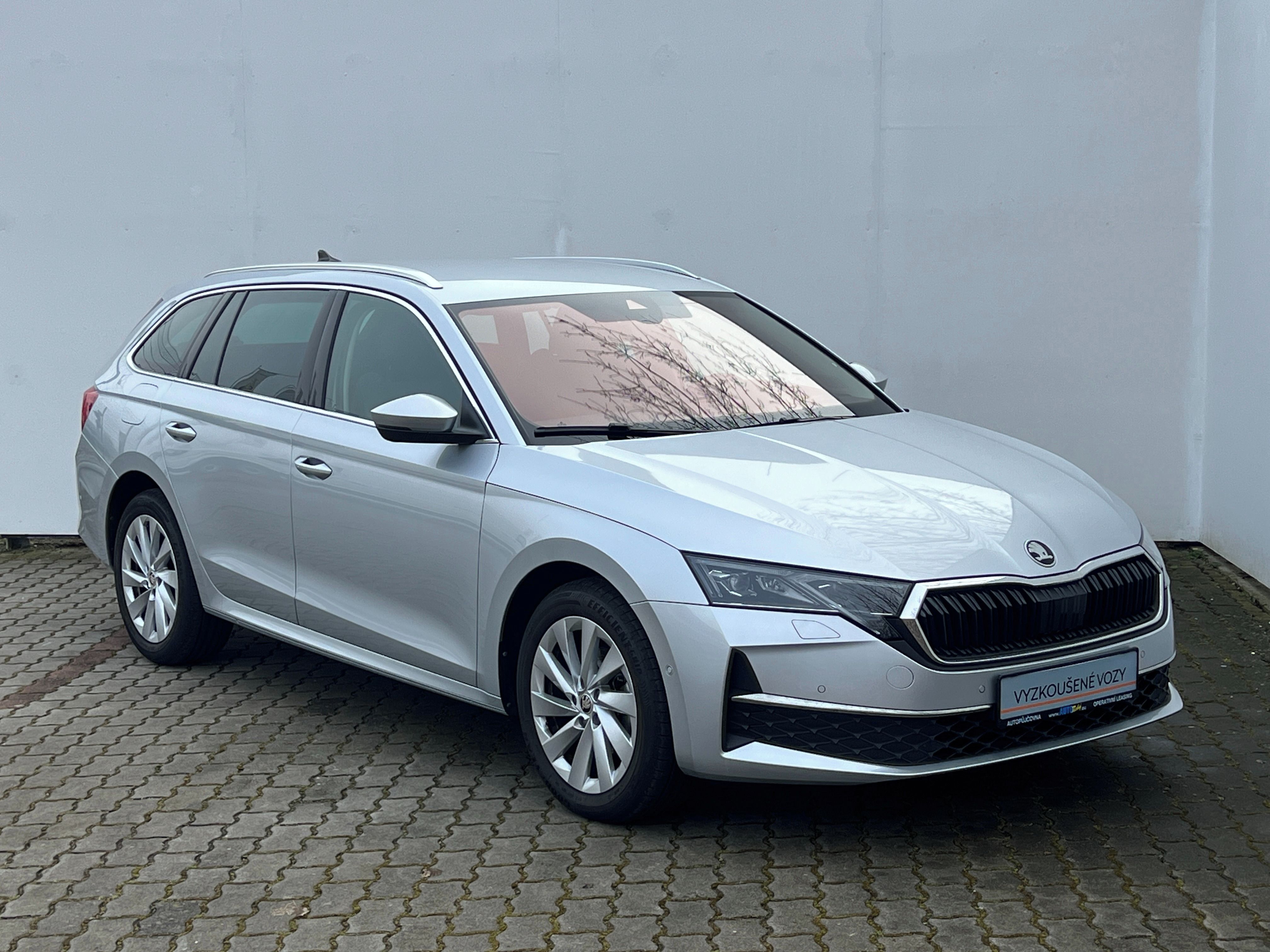 Škoda Octavia, 2,0 TDI / 110 kW Selection - fotka 3