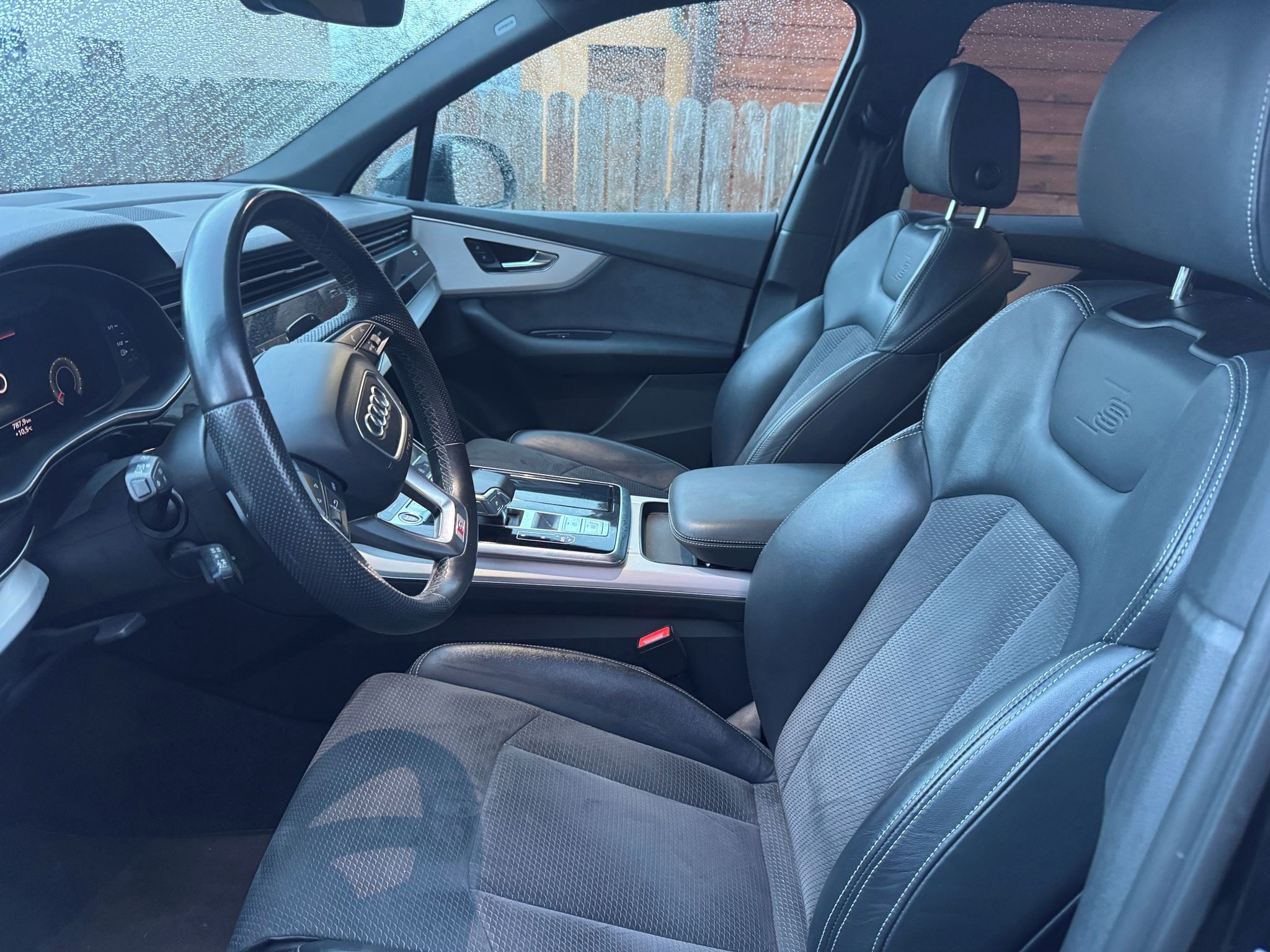 Audi Q7 - fotka 3
