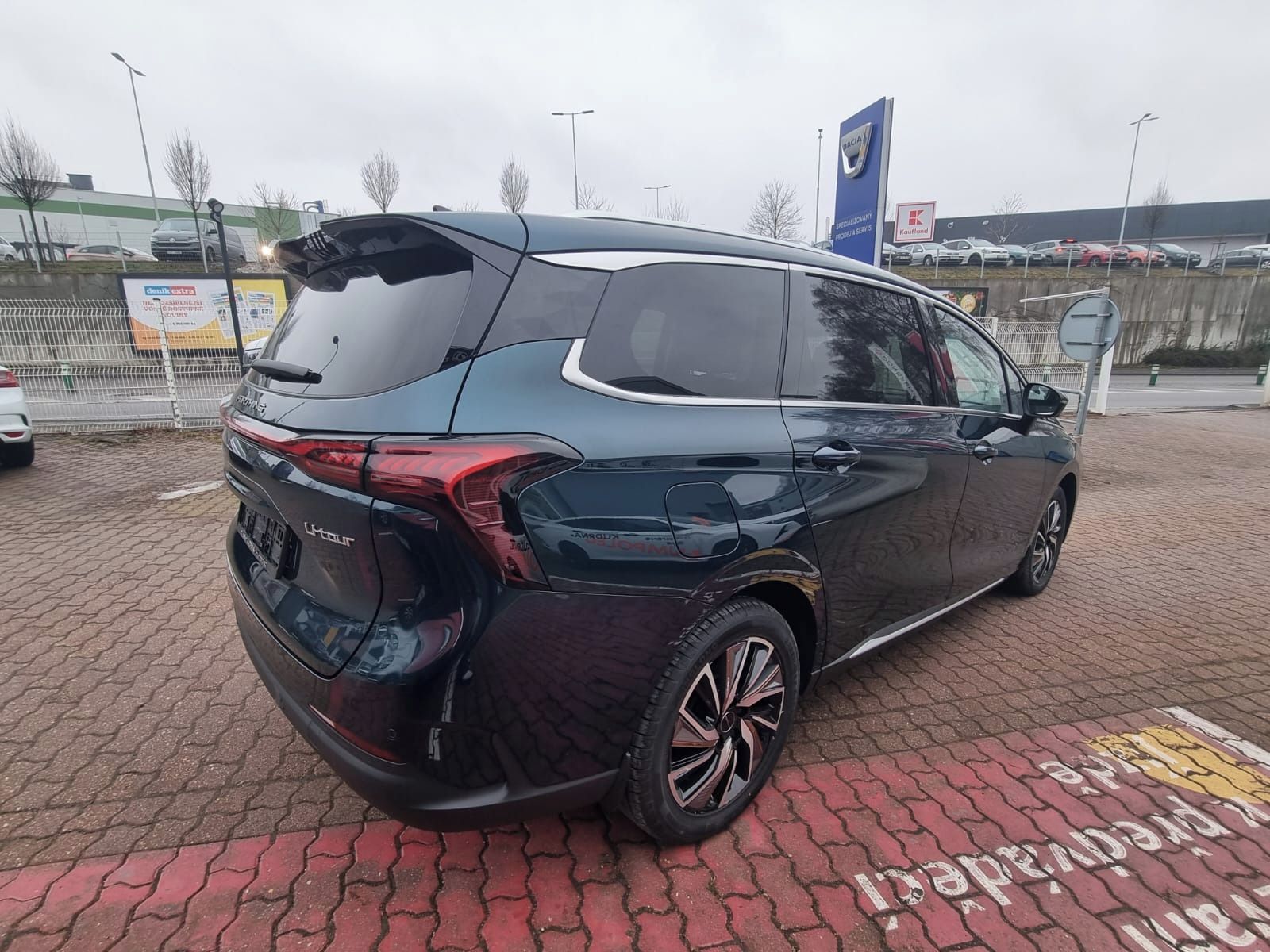 Dongfeng U-Tour, HEV Exclusive - fotka 5