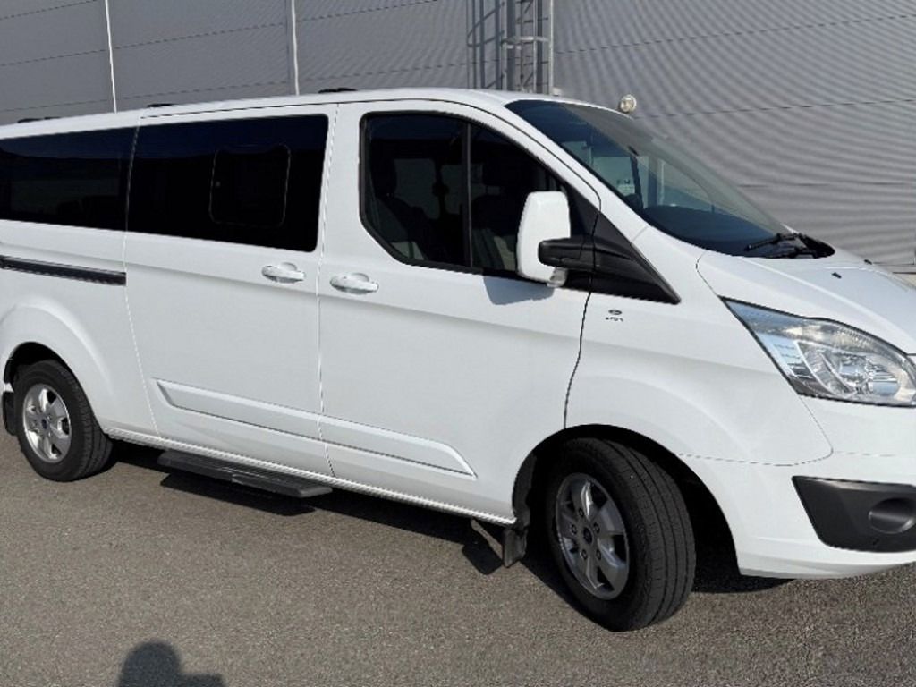Ford Tourneo Custom, L2H1, ČR, 8 míst, DPH - fotka 3