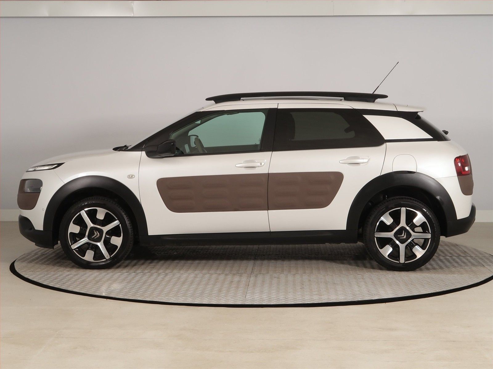 Citroën C4 Cactus, 1.2 PureTech, NOVÁ CENA - fotka 3