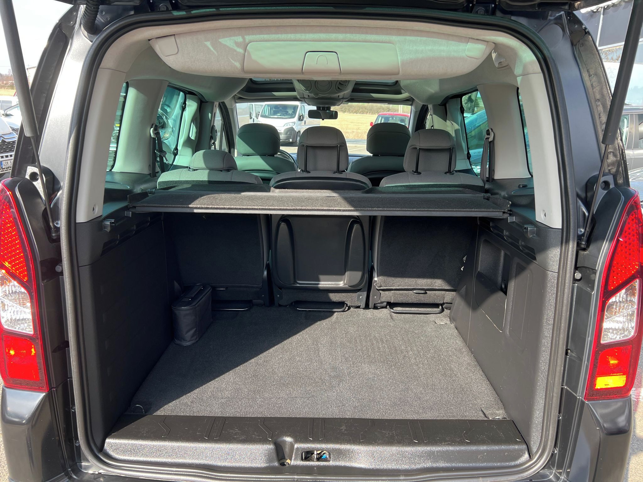 Citroën Berlingo, 1.2 110k MULTISPACE SERVIS - fotka 5