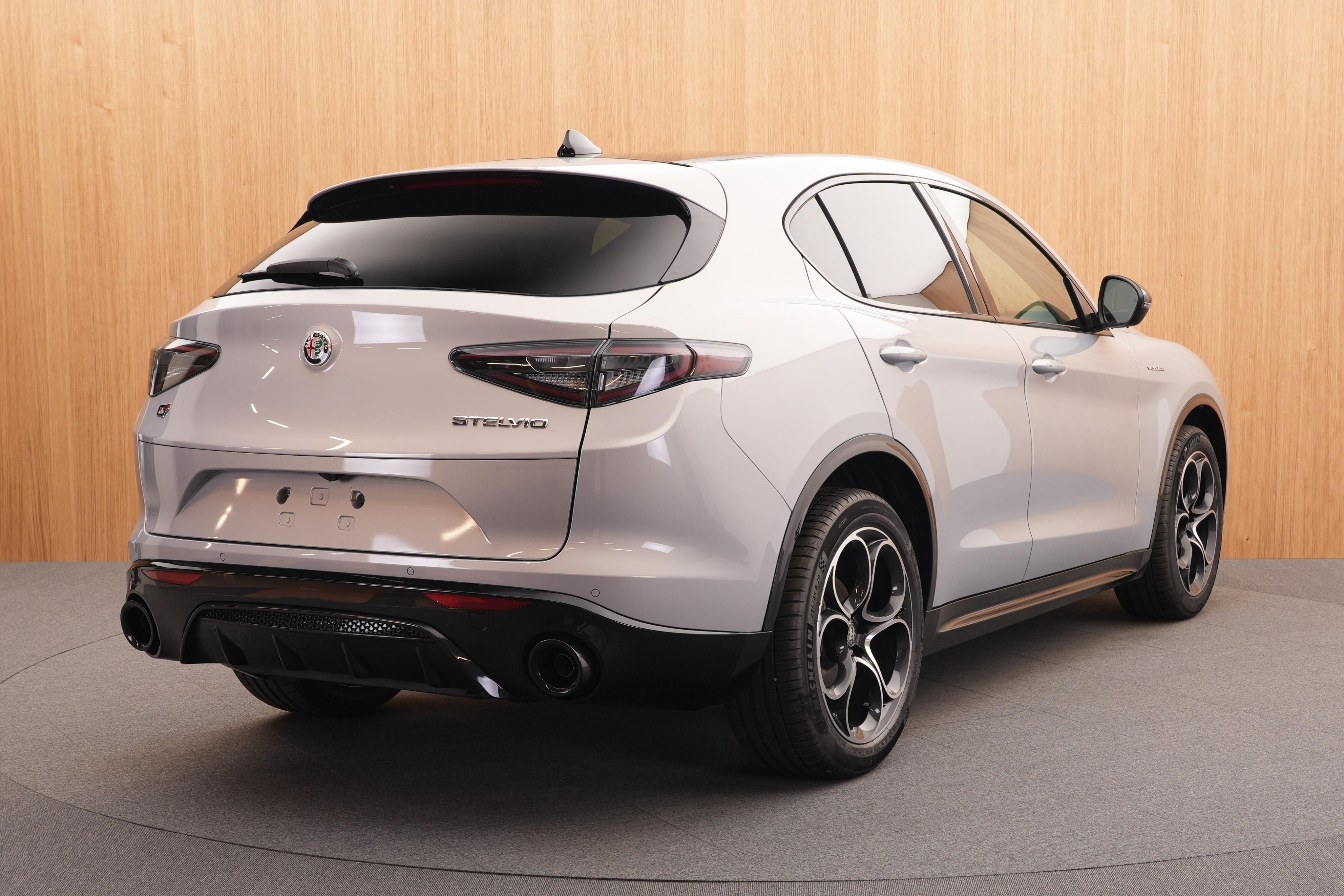 Alfa Romeo Stelvio, Veloce 2.2 JTDm Q4 AT8 - fotka 4
