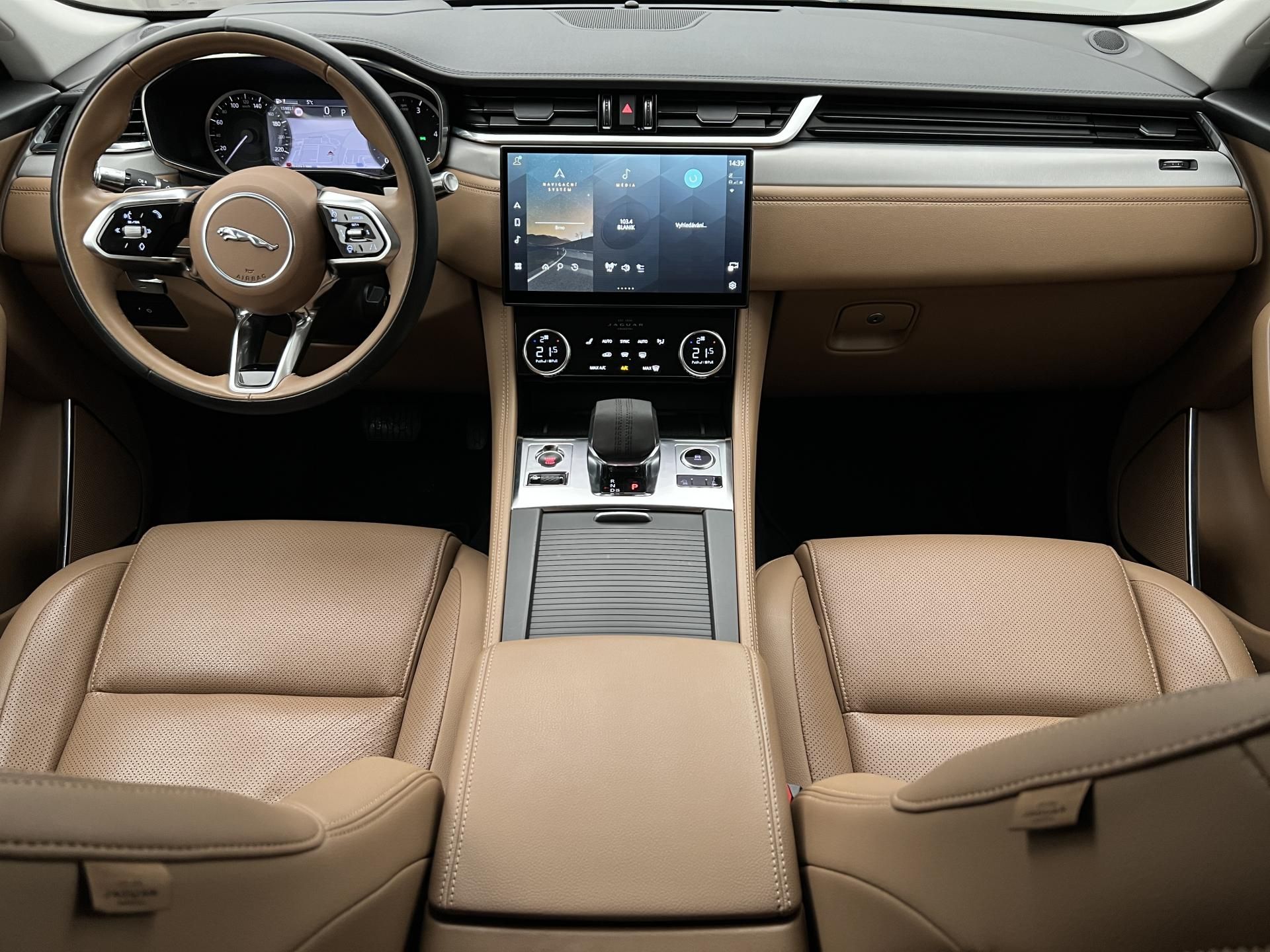 Jaguar F-Pace, D200 S AWD AUT - fotka 2