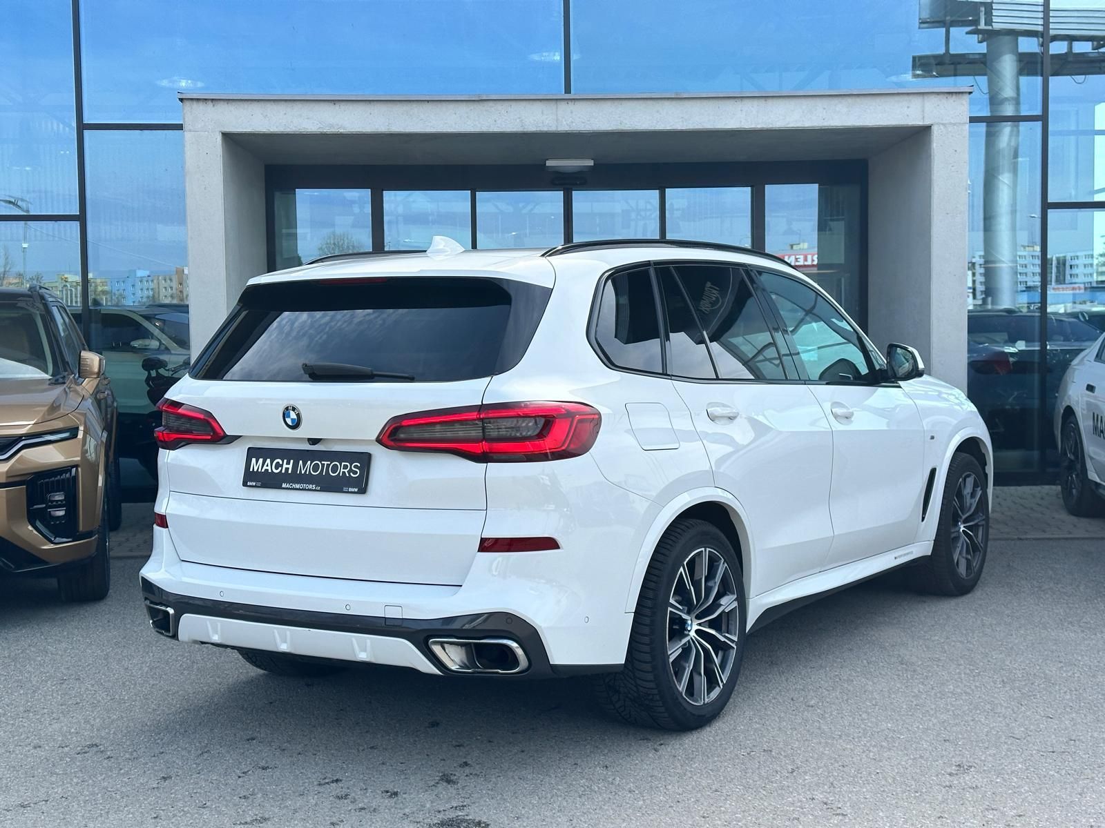 BMW X5, 30D xDrive M-Sport - fotka 5