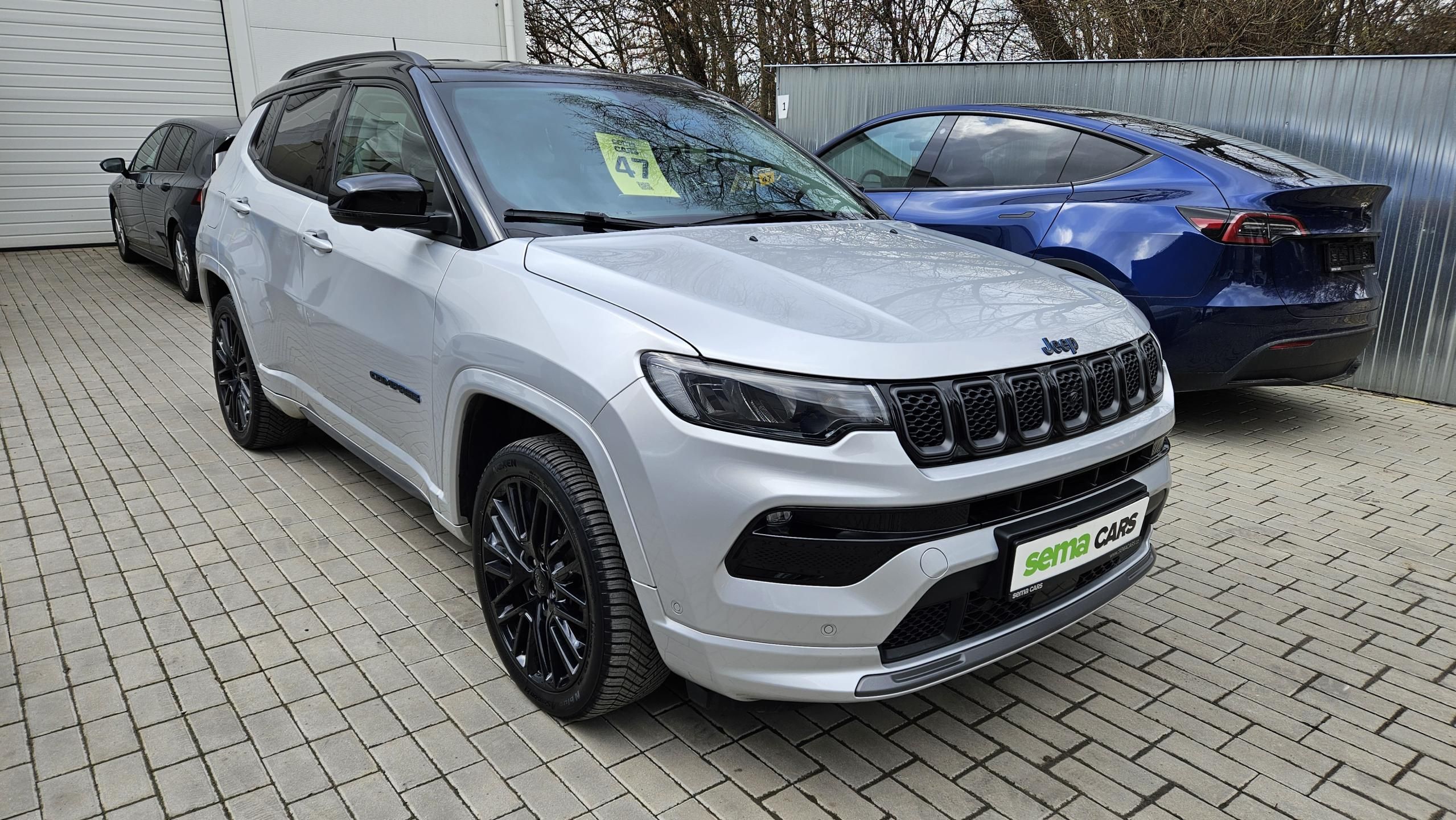 Jeep Compass, 1.3i PHEV 4Xe 177 kW Limited S - fotka 4