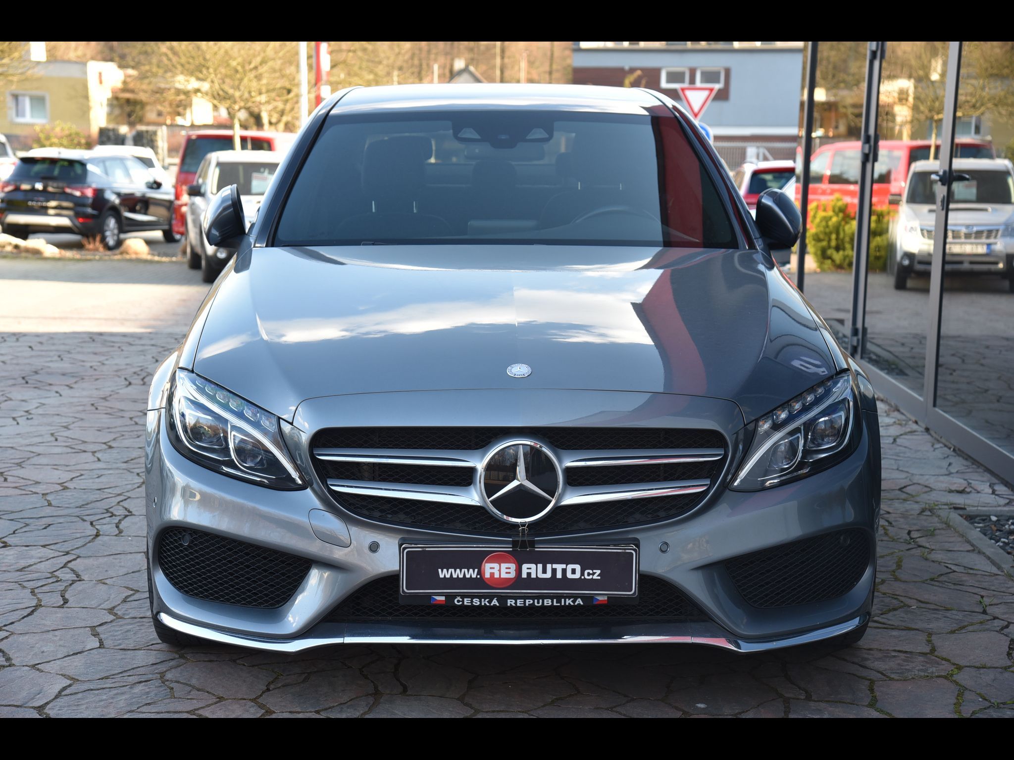 Mercedes-Benz Třídy C, 2.2 CDi 125 kw 4Matic - fotka 4