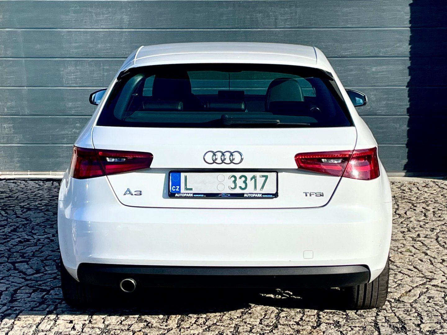 Audi A3, 1.2 TFSI S-line Sportpaket - fotka 5