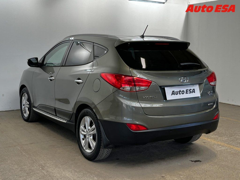 Hyundai ix35, 2.0CRDi 4x4,Xenon,AC - fotka 6