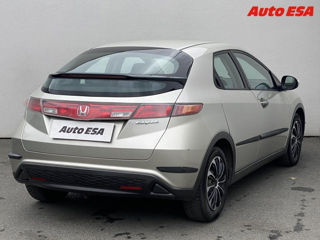 Honda Civic, 1.3 i,ČR,AC - fotka 4