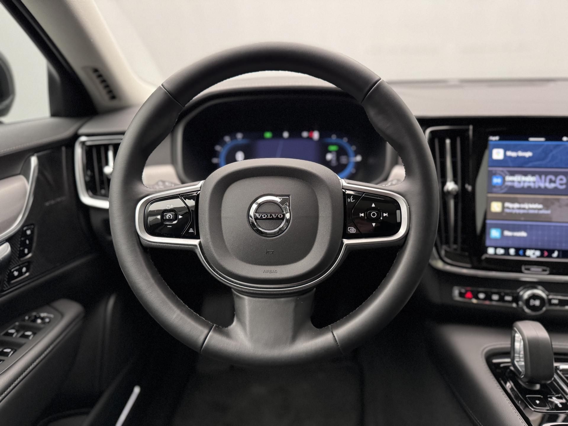 Volvo V90, T6 AWD RECHARGE BRIGHT PLUS - fotka 3
