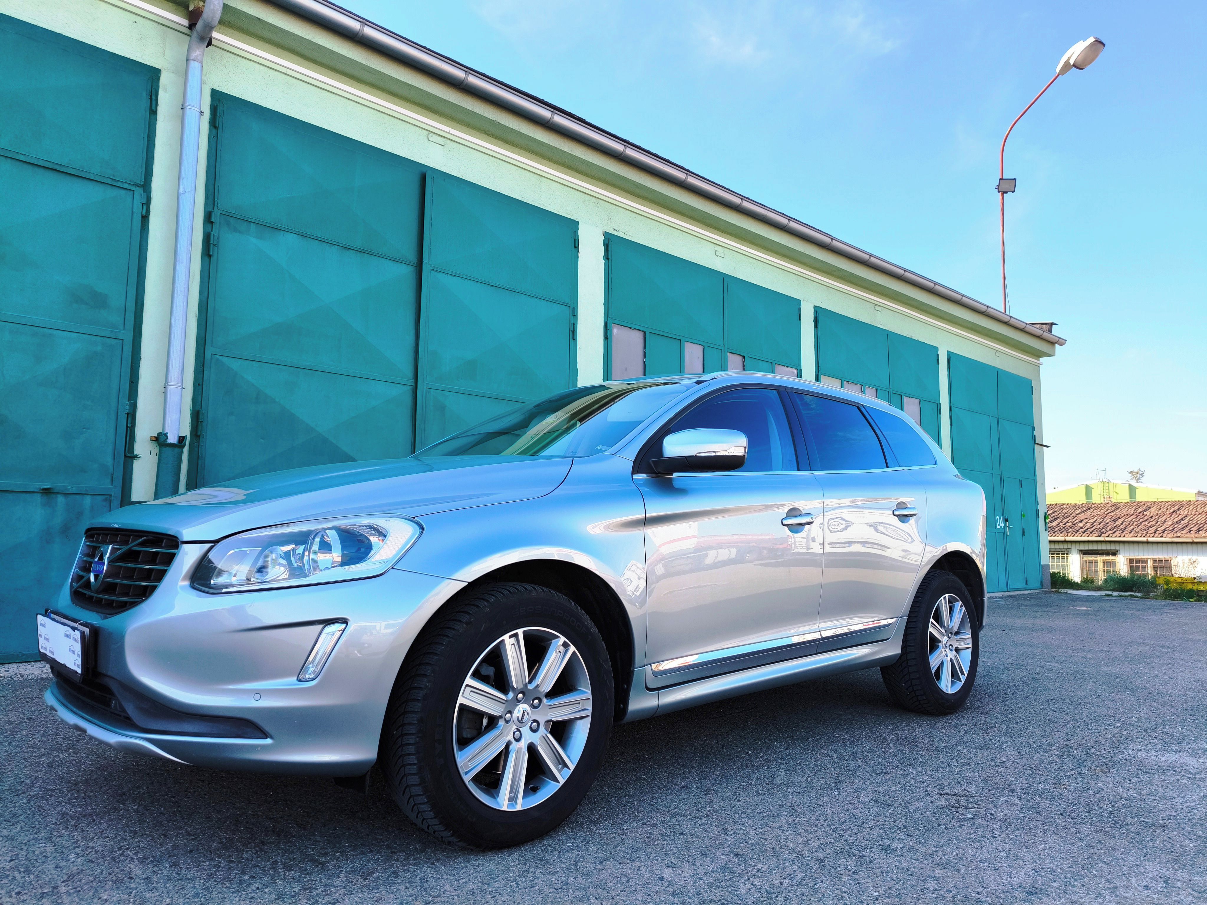 Volvo XC60, 2.0D4/133kW * SUMMUM *