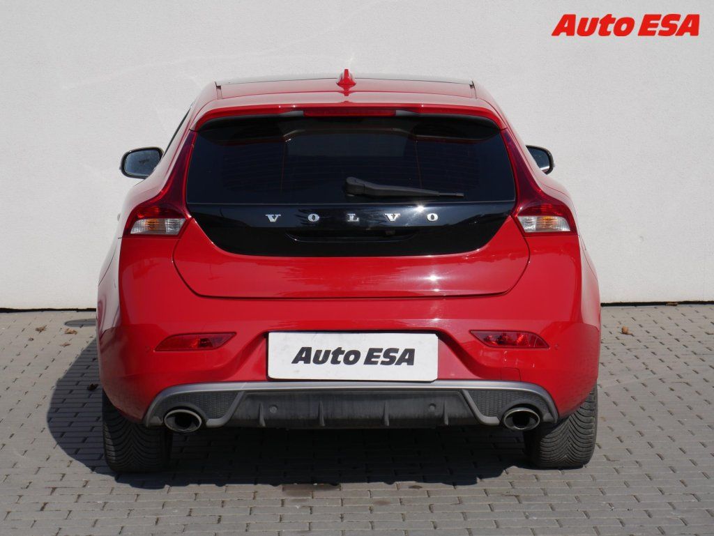 Volvo V40, 2.0 i,AT,navi - fotka 5